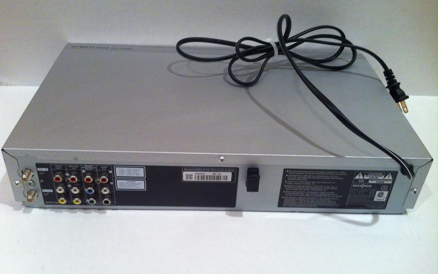 Amazon.com: Insignia IS-DVD040924 DVD/VCR Player Combo DVD Video Cassette  Recorder 4 Head Hi Fi Stereo: Electronics