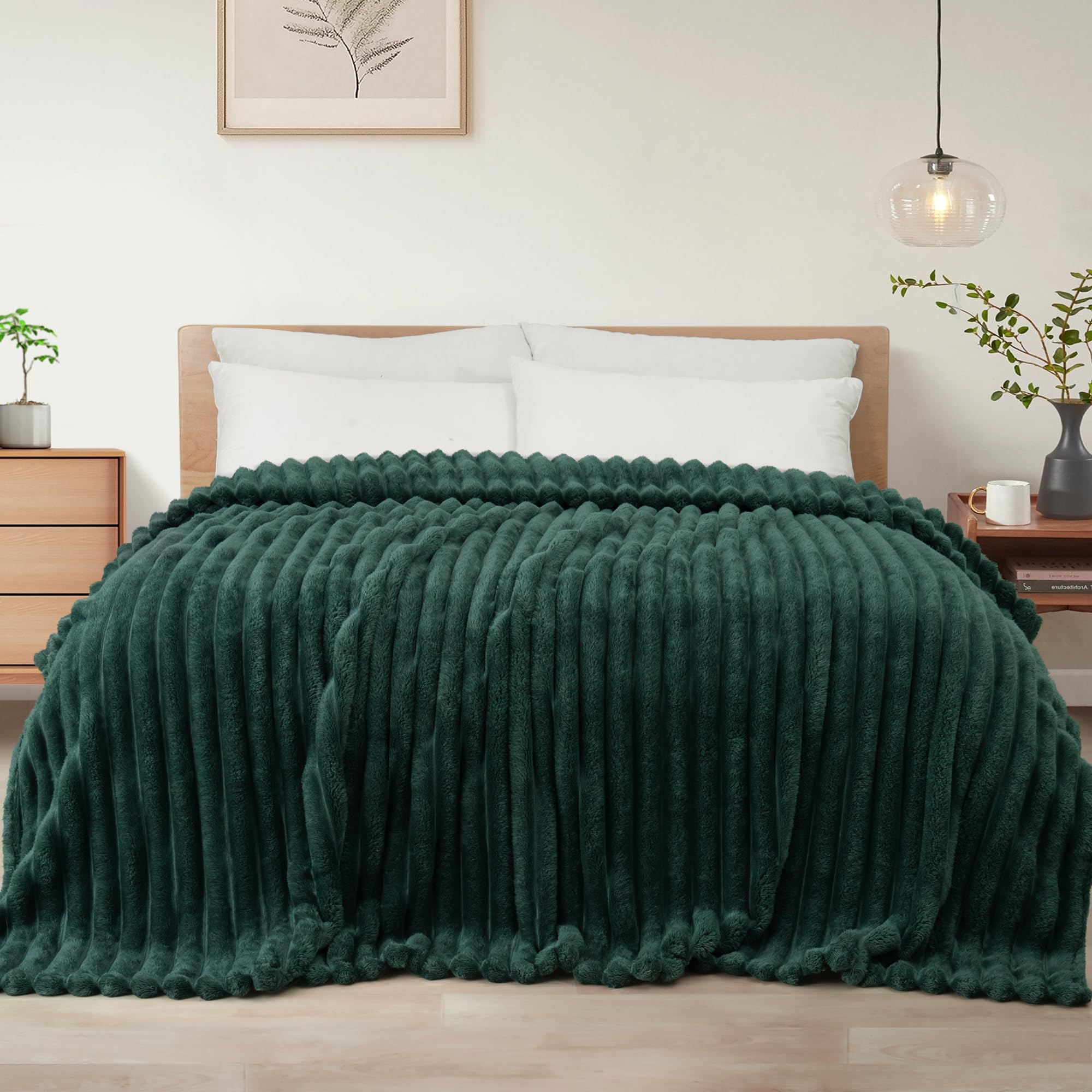 Exclusivo Mezcla Double Size Flannel Fleece Blanket, Super Soft Striped Jacquard Bed Blanket, Lightweight Fuzzy Cozy for All Seasons, 150x200 CM, Forest Green