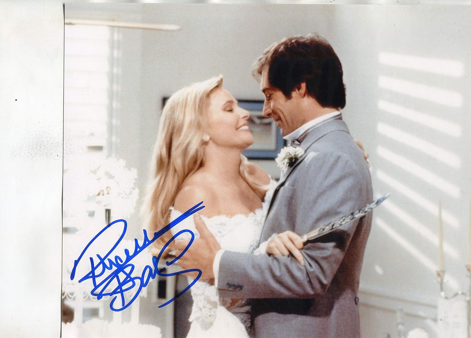 Priscilla Barnes Signed 8x10 James Bond 007 Photo As Della