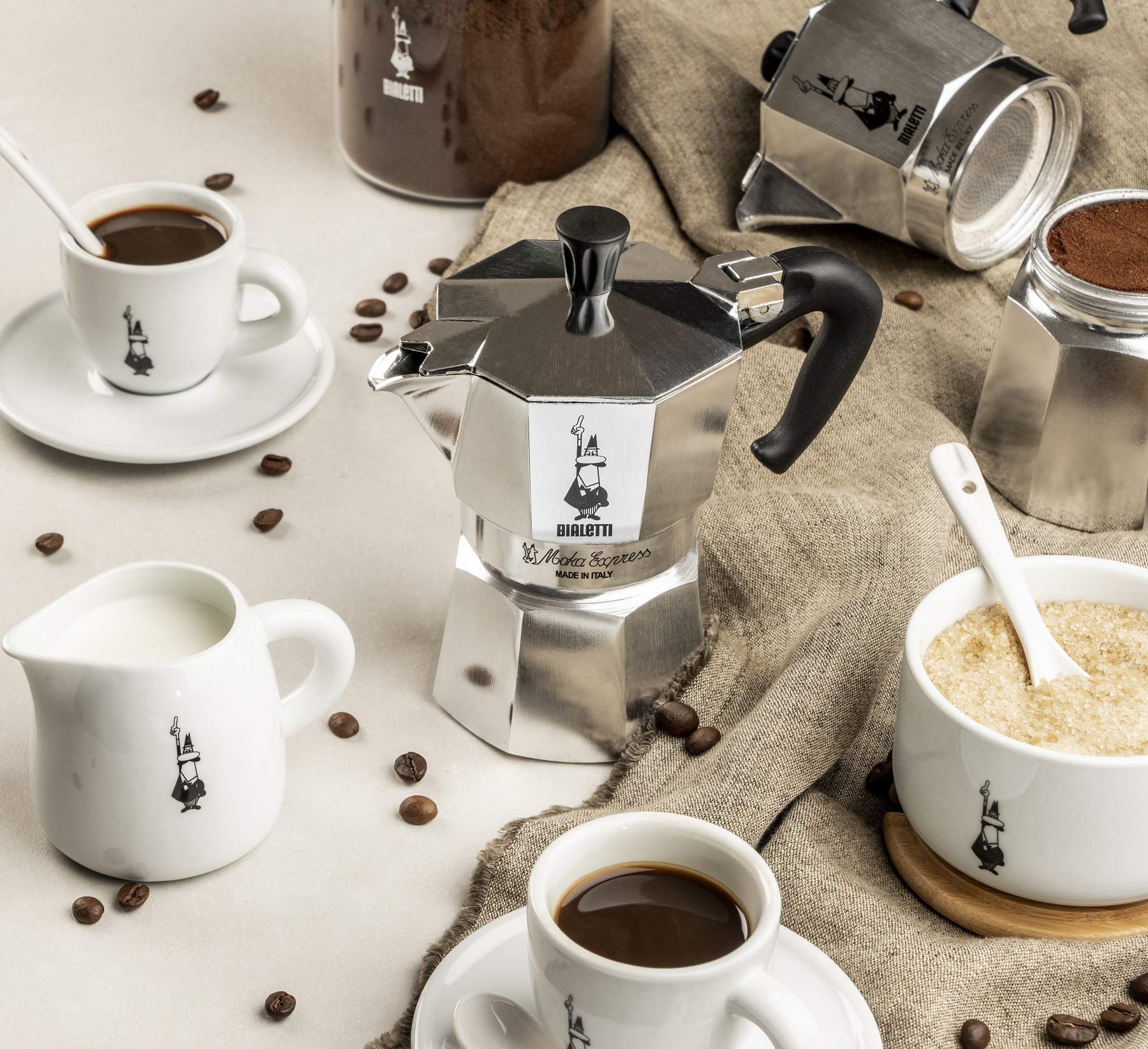 Bialetti 06800 Mocha Espresso Coffee Cooker Gas Stovetop Coffee Maker, 6-Cup Silver 06800