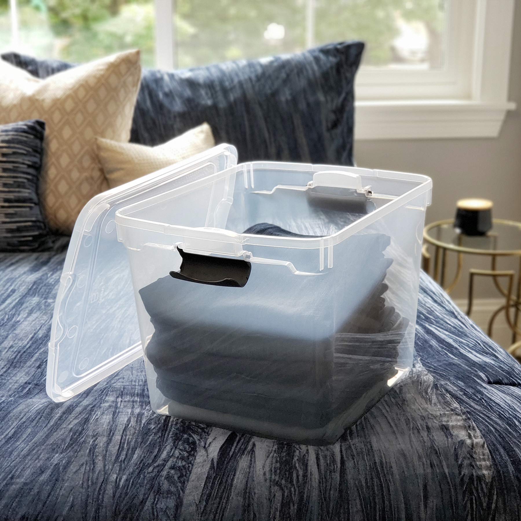Mua HOMZ 4 Pack Large Clear Plastic Storage Bins with Latching Lids, 31 ...