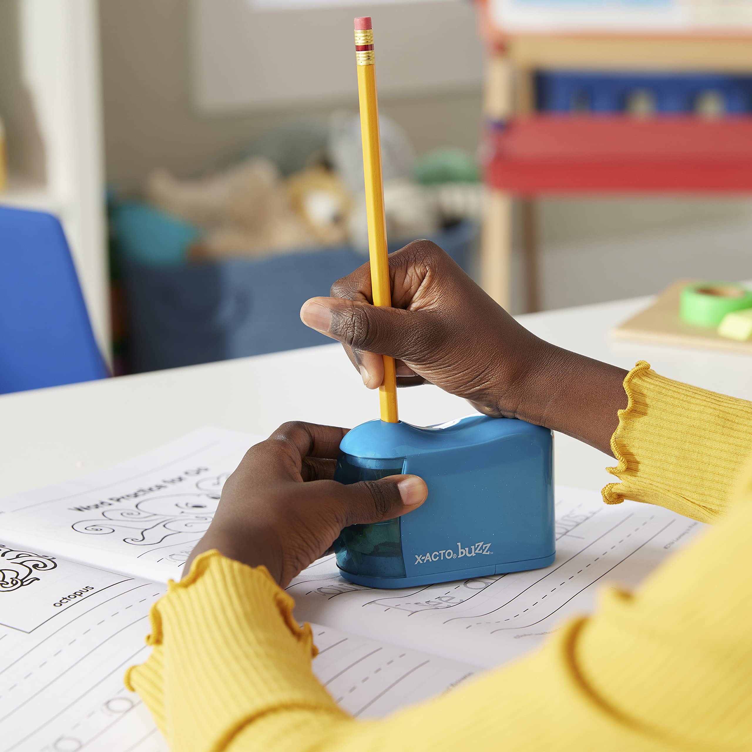 X-ACTO Buzz Battery Pencil Sharpener, Assorted Colors, 1 Count (16758)