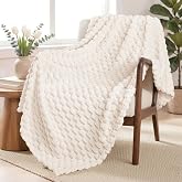 Exclusivo Mezcla Large 3D Fleece Throw Blanket for Couch, Ivory | Extra Soft Fuzzy Plush Lightweight Throws, Cozy Fluffy Decorative Blankets for All Seasons, 50x70 Inches