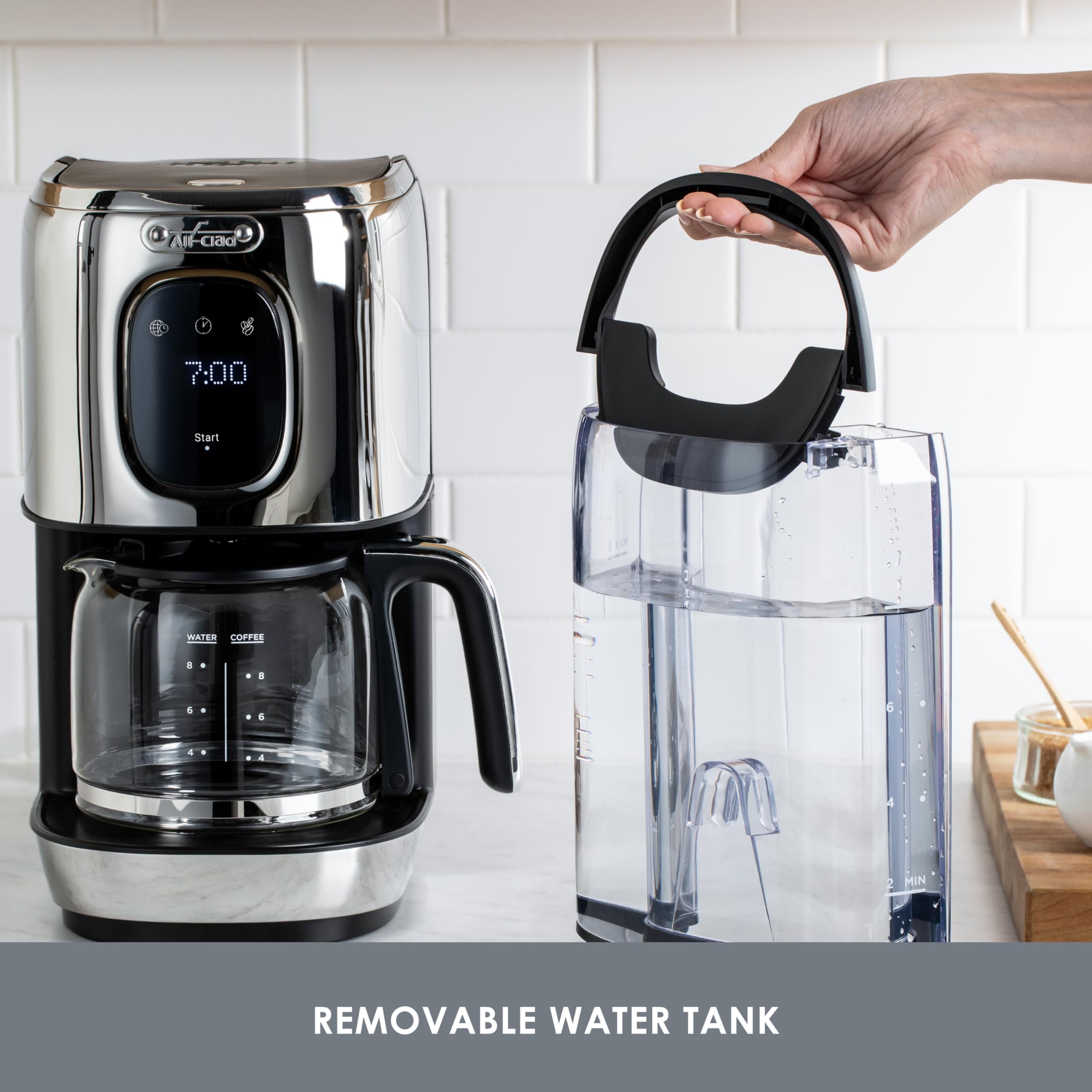 Cafetera Majestuo All-Clad de acero inoxidable, función mantener caliente, 1000 vatios, temporizador programable, tanque de agua extraíble, color plateado