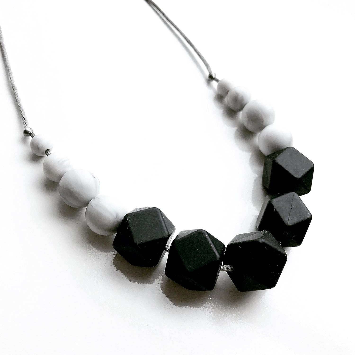 mama teething necklace