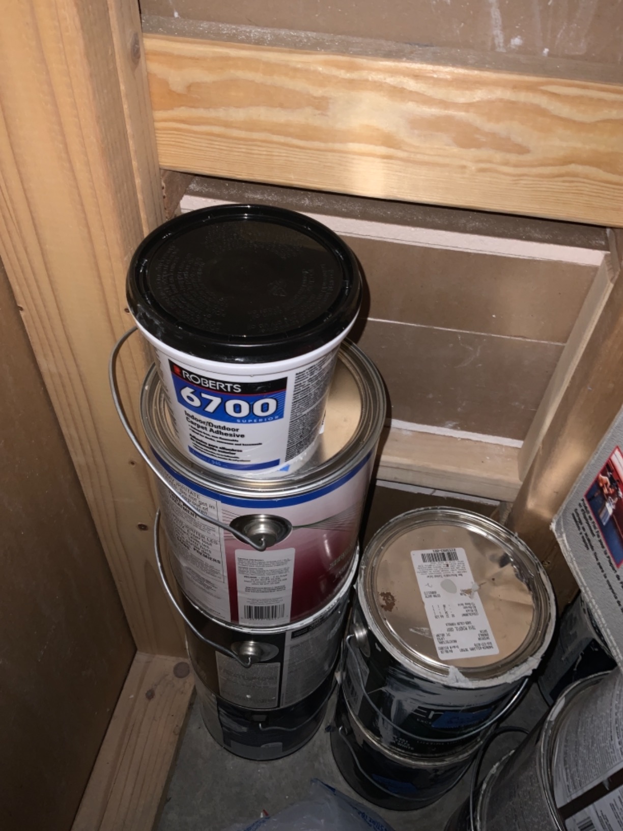 2/mo Finance ROBERTS 67000 1 Quart Indoor/Outdoor Carpet/Artificial