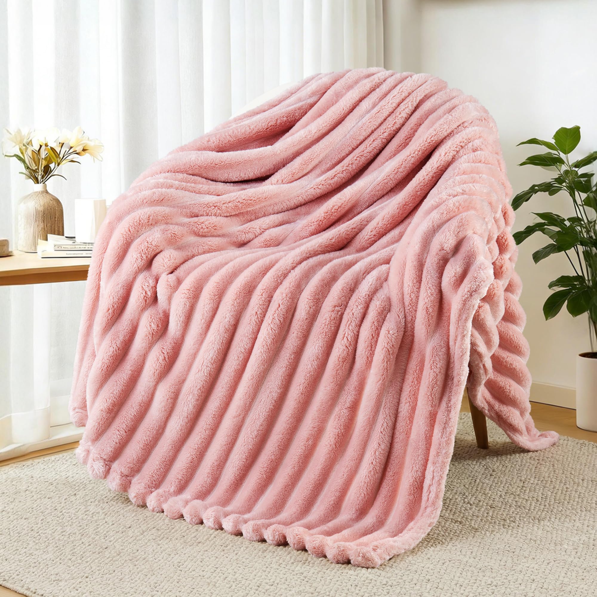 Exclusivo Mezcla Fleece Throw Blanket for Sofa, Super Soft Striped Jacquard Bed Blanket, Lightweight Fuzzy Cozy for All Seasons, 127x152 CM, Pink