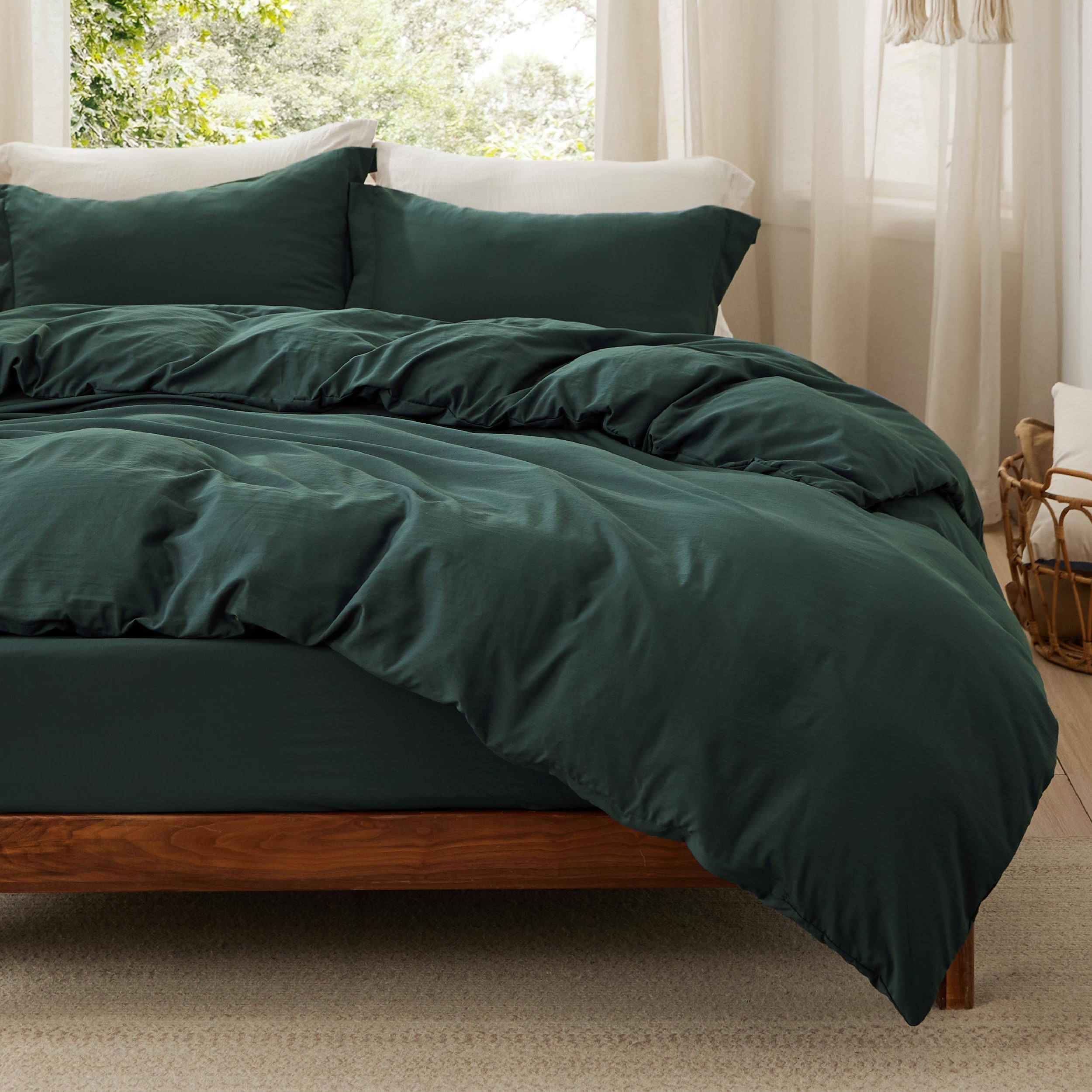 Photo 1 of Bedsure Duvet Cover King Size with Fitted Sheet - 4 Pieces Prewashed Cotton-Like Extra Soft Bedding Set, Includes 1 Duvet Cover 104x90 Inches, 2 Pillow Shams, 1 Fitted Sheet, Forest Green

































































