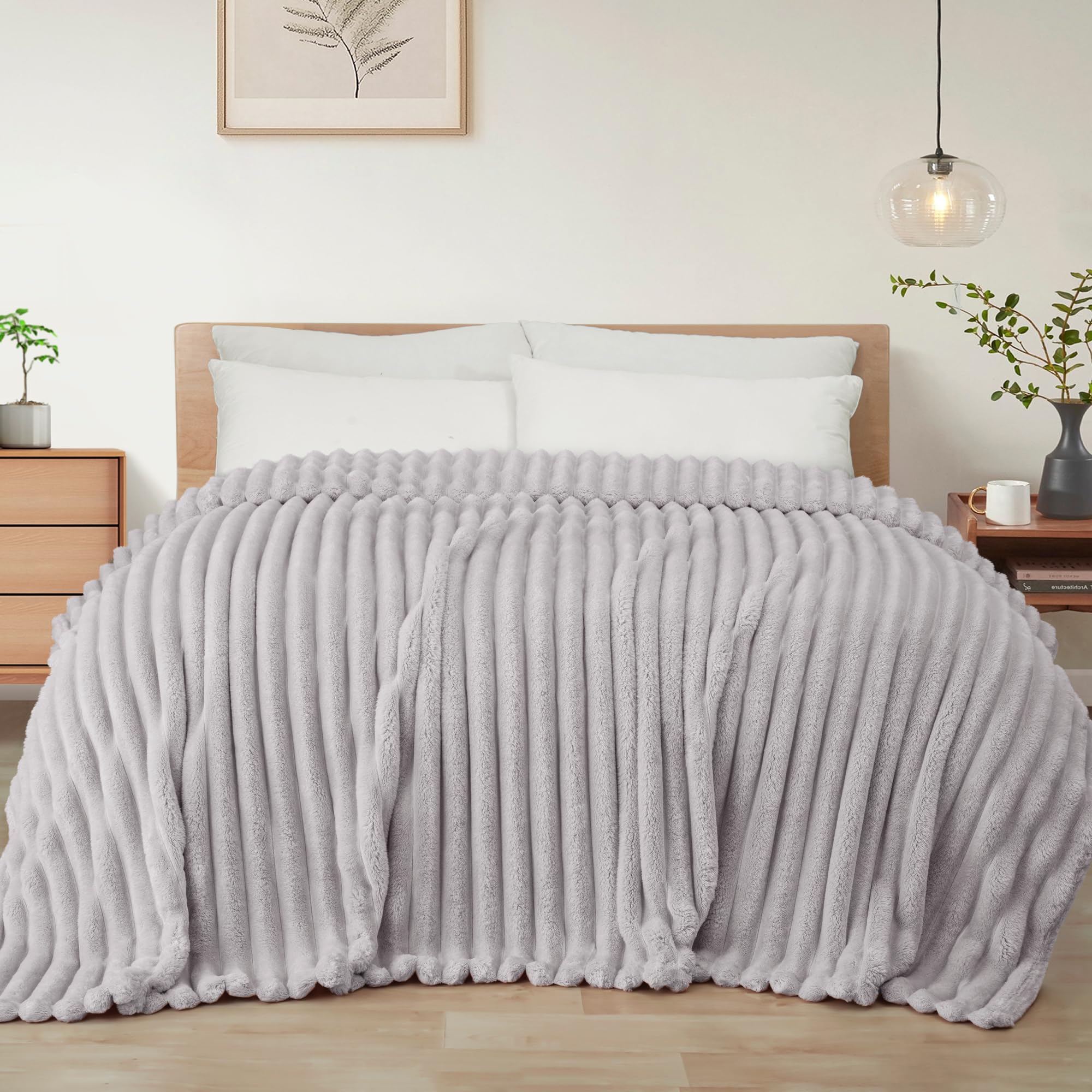 Exclusivo Mezcla Double Size Flannel Fleece Blanket, Super Soft Striped Jacquard Bed Blanket, Lightweight Fuzzy Cozy for All Seasons, 150x200 CM, Light Grey