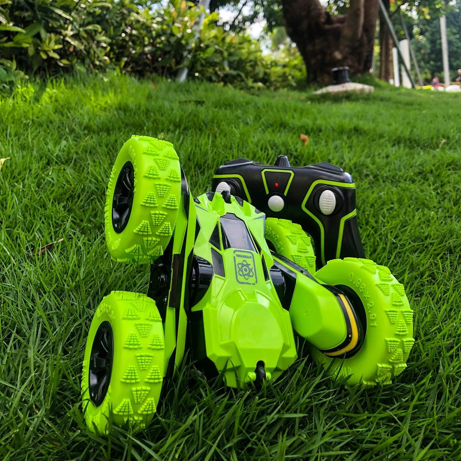 Threeking Rc Cars Stunt Car Toys for Kids Boys & Girls Ages 6+ Remote Control Car 1/28 4WD 2.4Ghz Double Sided 360° Flips Rotating Rechargeable Outdoor Indoor Toys: Toys & Games