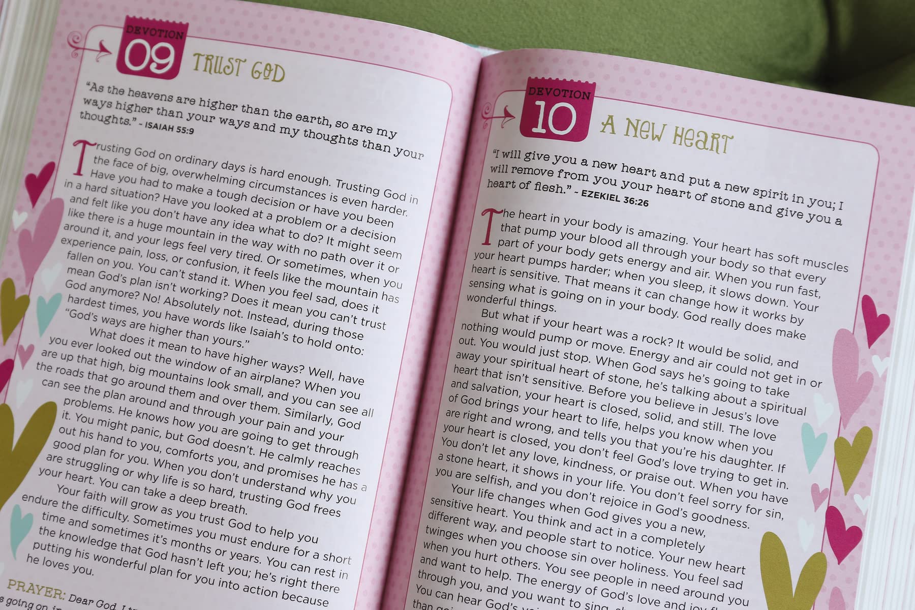 NIV, Heart of Gold Holy Bible, Hardcover, Red Letter, Comfort Print NIV, Heart of Gold Holy Bible, Hardcover, Red Letter, Comfort Print Hardcover