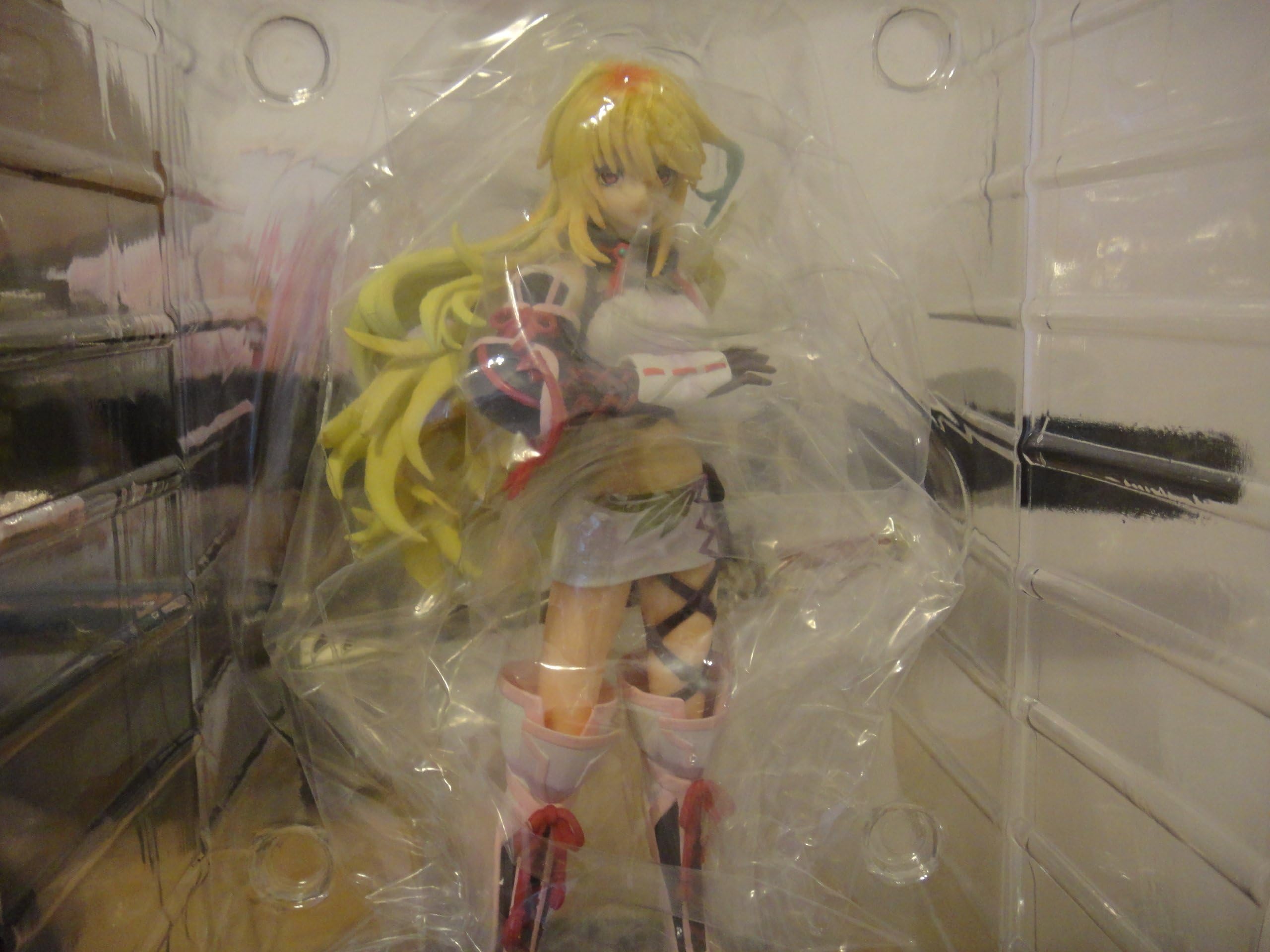 Tales of Xillia MILLA MAXWELL Statue from Collectors Edition
