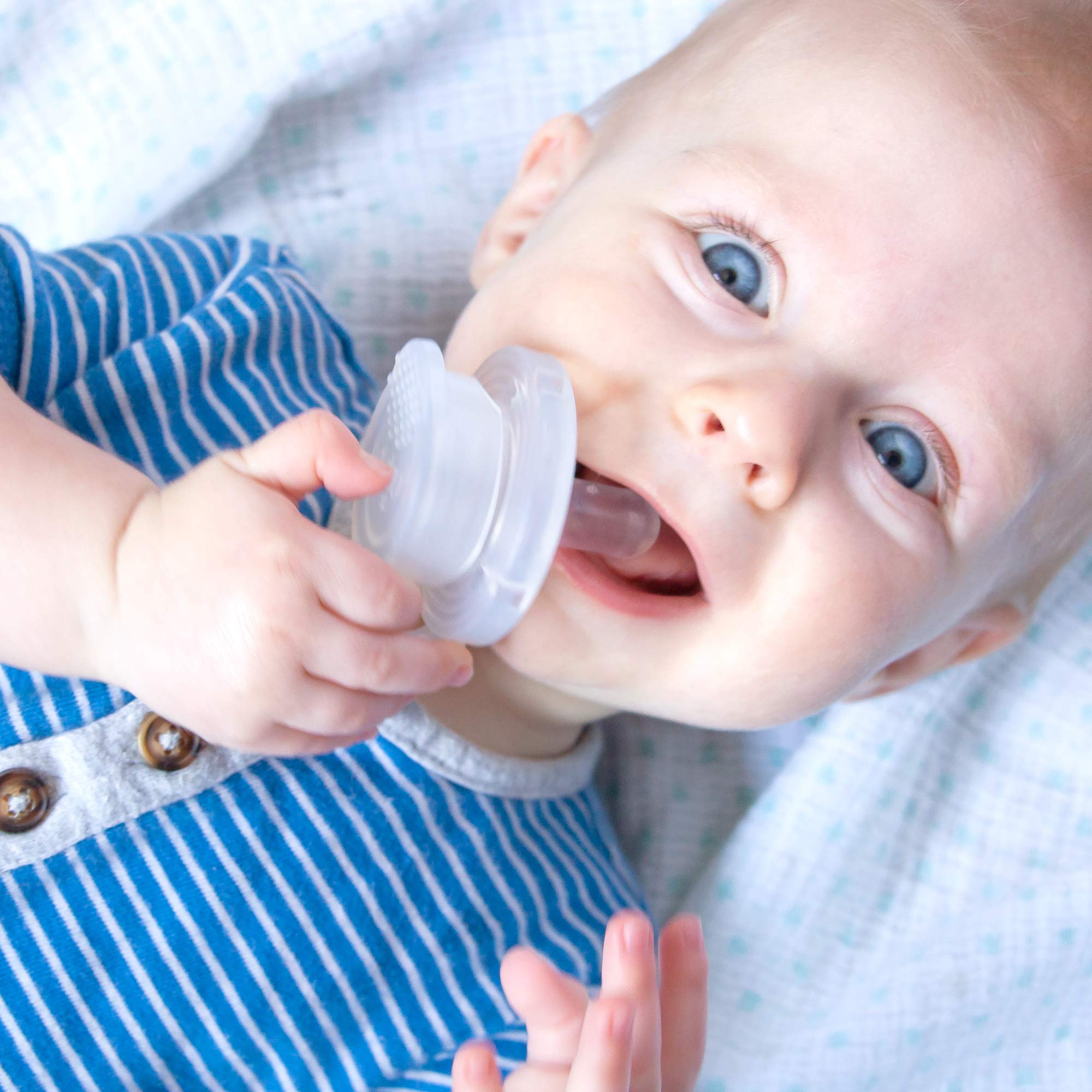 Nippii Baby Freezable Teether Pacifier Fill with Water. Freezable