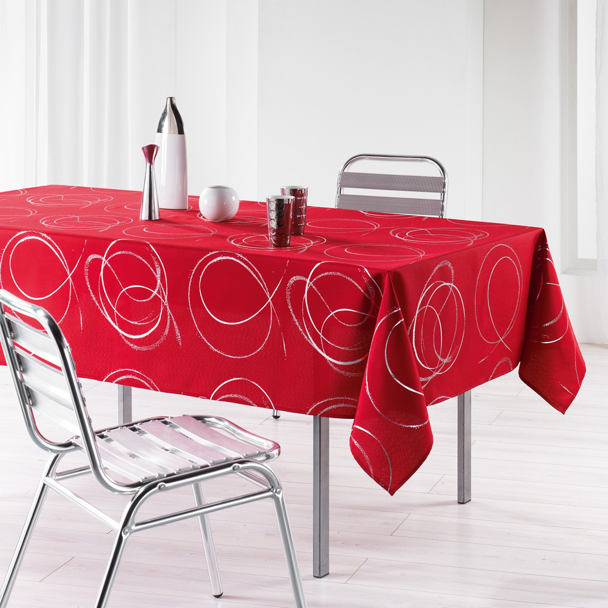 L'HARMONIE DU DECOR 150 x 240 cm Argent Bully Printed Polyester Tablecloth, Rouge
