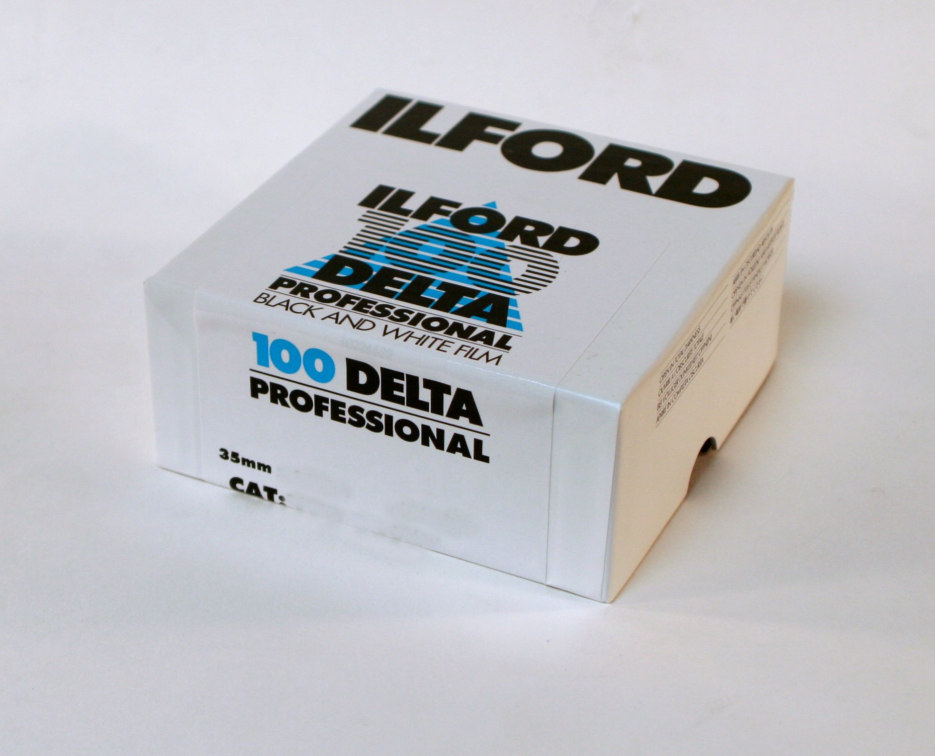 Ilford Delta 100 35mm Black & White Film 30m(100Ft) Bulk Roll