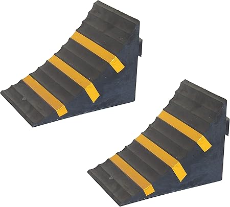 Amazon Sns Safety Ltd ゴム製車輪止め 高耐久 ハンドル付き 車 トレーラー Rv トラック キャンピングカーバン キャラバンのタイヤをブロック ブラック イエローストリップ付き 長さ10 0インチ X 幅6 3インチ X 高さ7 3インチ 2個パック タイヤ止め 車 バイク