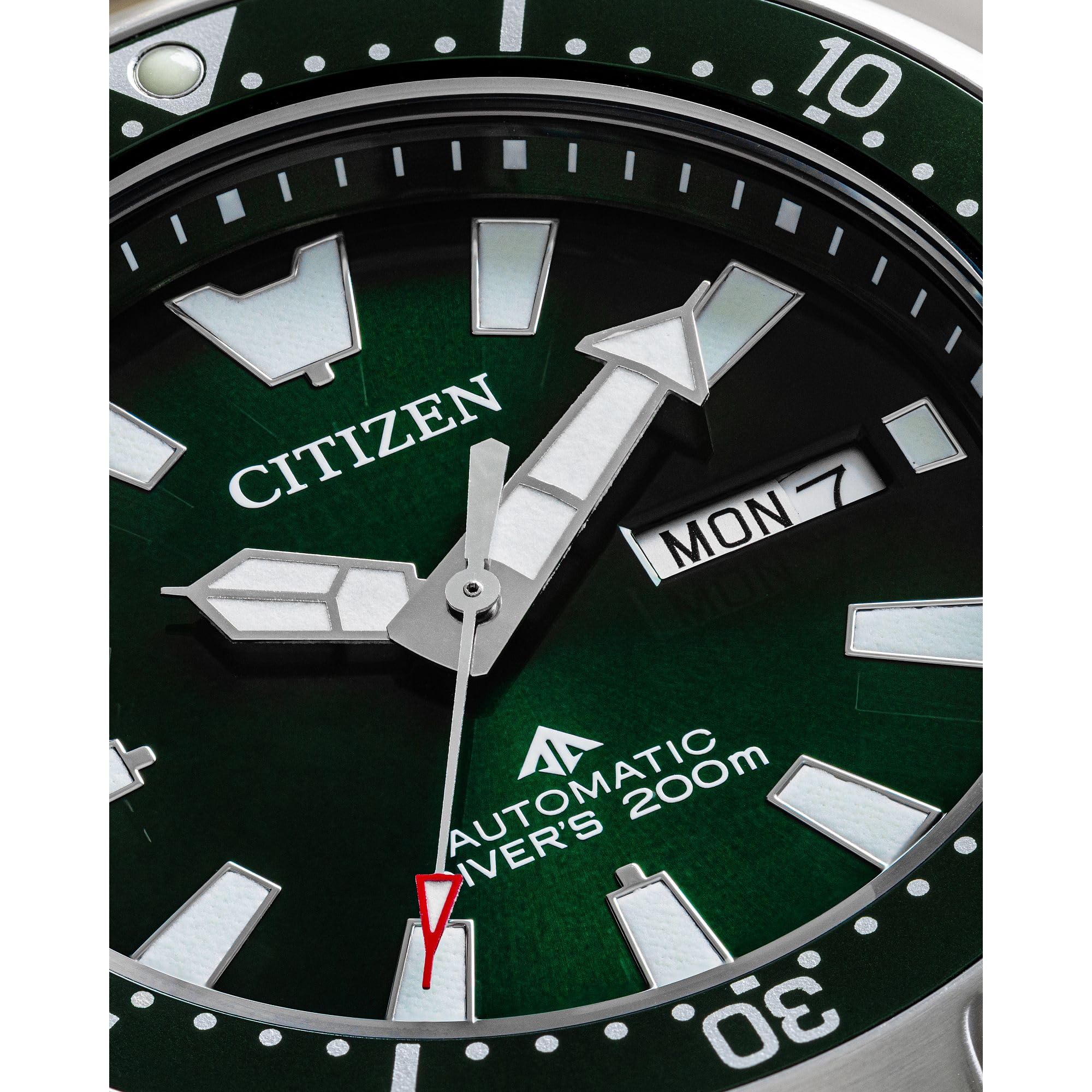 Citizen Men's Eco-Drive Promaster Dive Fugu Automatic Stainless Steel Watch, Luminous, ISO Compliant, Silver/Green Dial