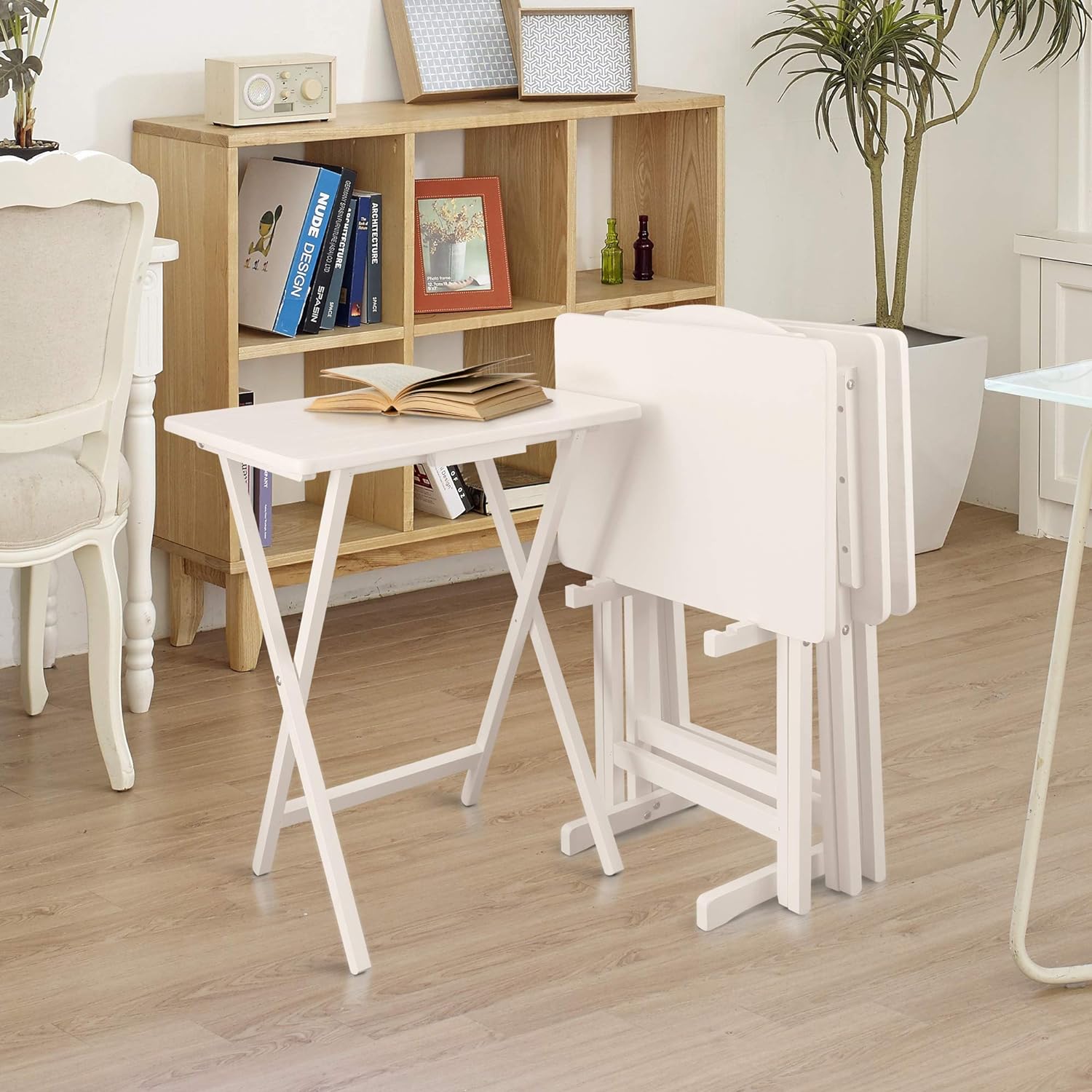 Casual Home 5pcs Tray Table Set, White (New): Furniture & Decor