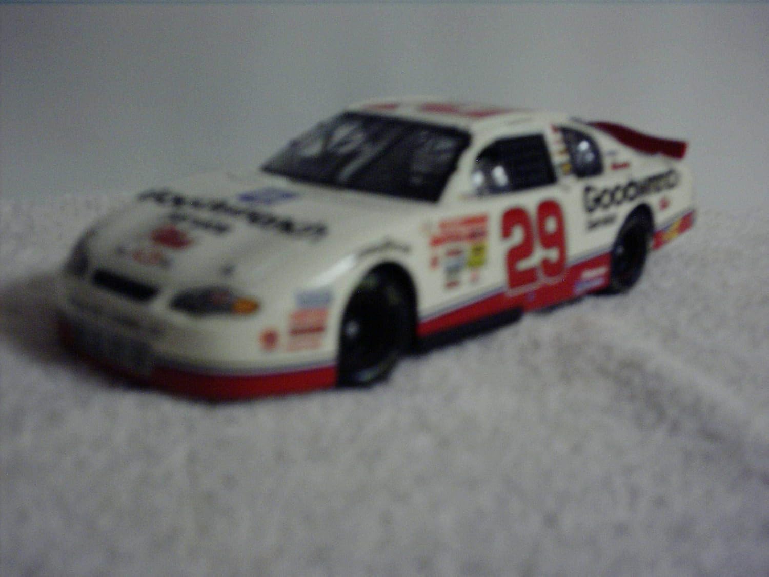 kevin harvick 29 goodwrench car