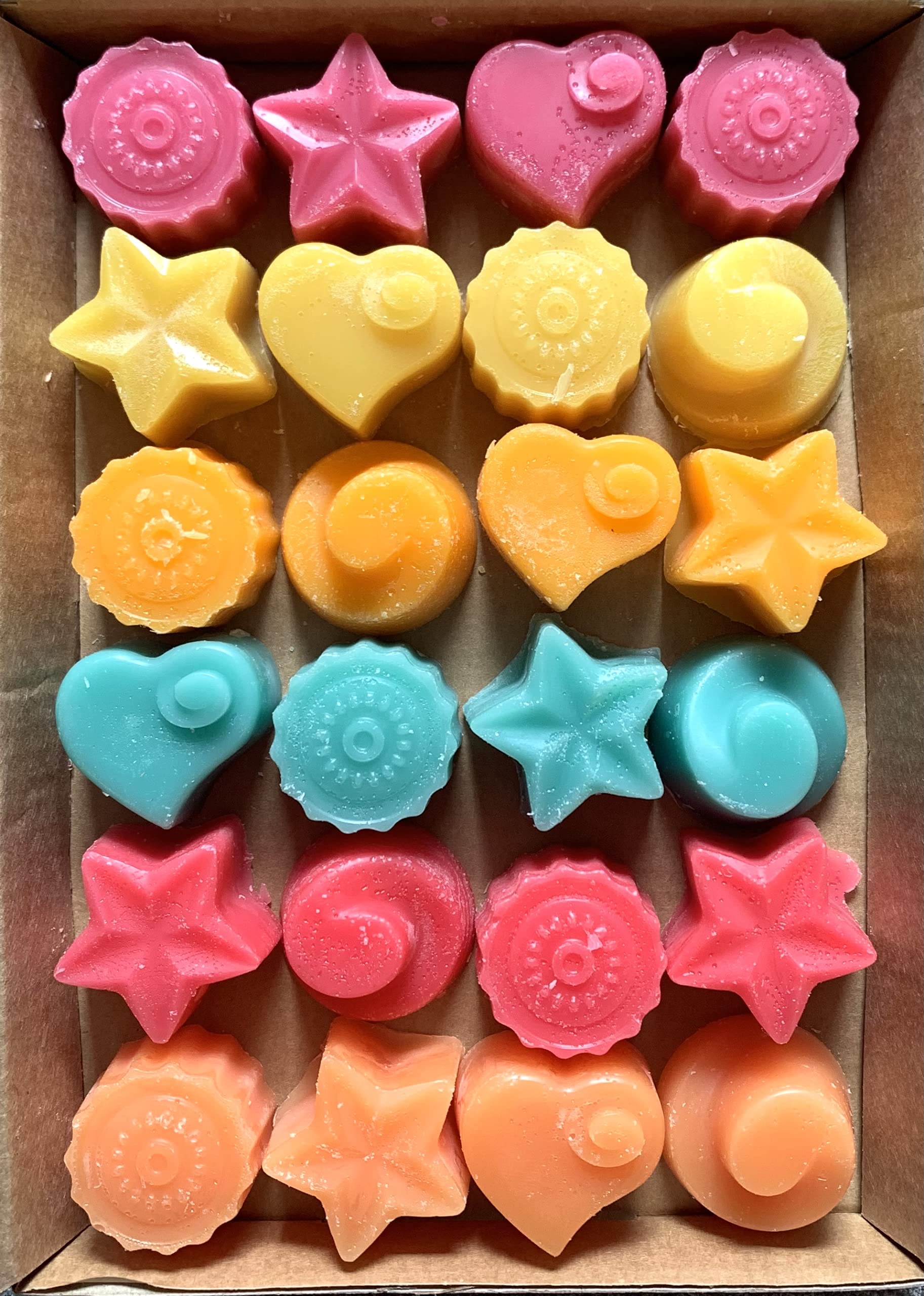 Gower Coast Crafts Handmade Premium Quality Highly Scented Wax Melts. 24 x 5g Melts in each pack (Christmas)