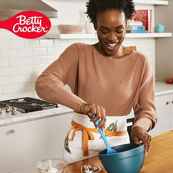 BETTY CROCKER CINNAMON TOAST CRUNCH COOKIE MIX, MADE WITH CINNADUST, HOLIDAY BAKING, 12.6 OZ