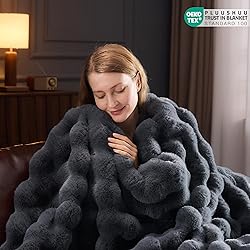 PLUUSHUU Faux Fur Throw Blanket for Couch, Fluffy