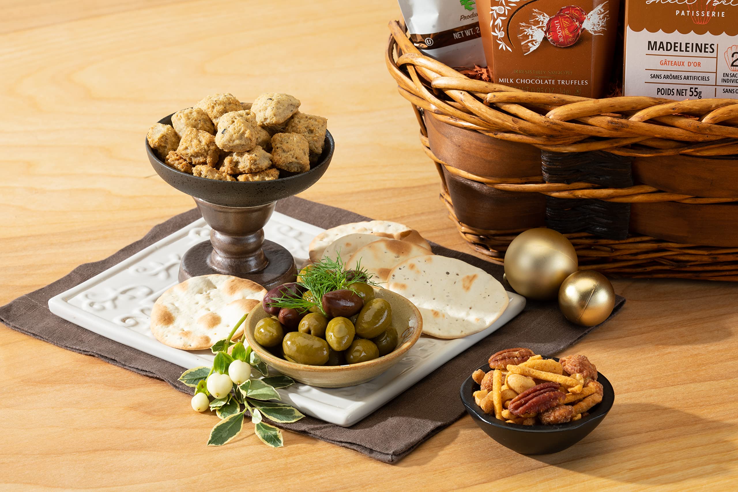 Mua Gourmet Cheese and Salami Gift by Wine Country Gift Baskets trên Amazon Mỹ chính hãng 2024