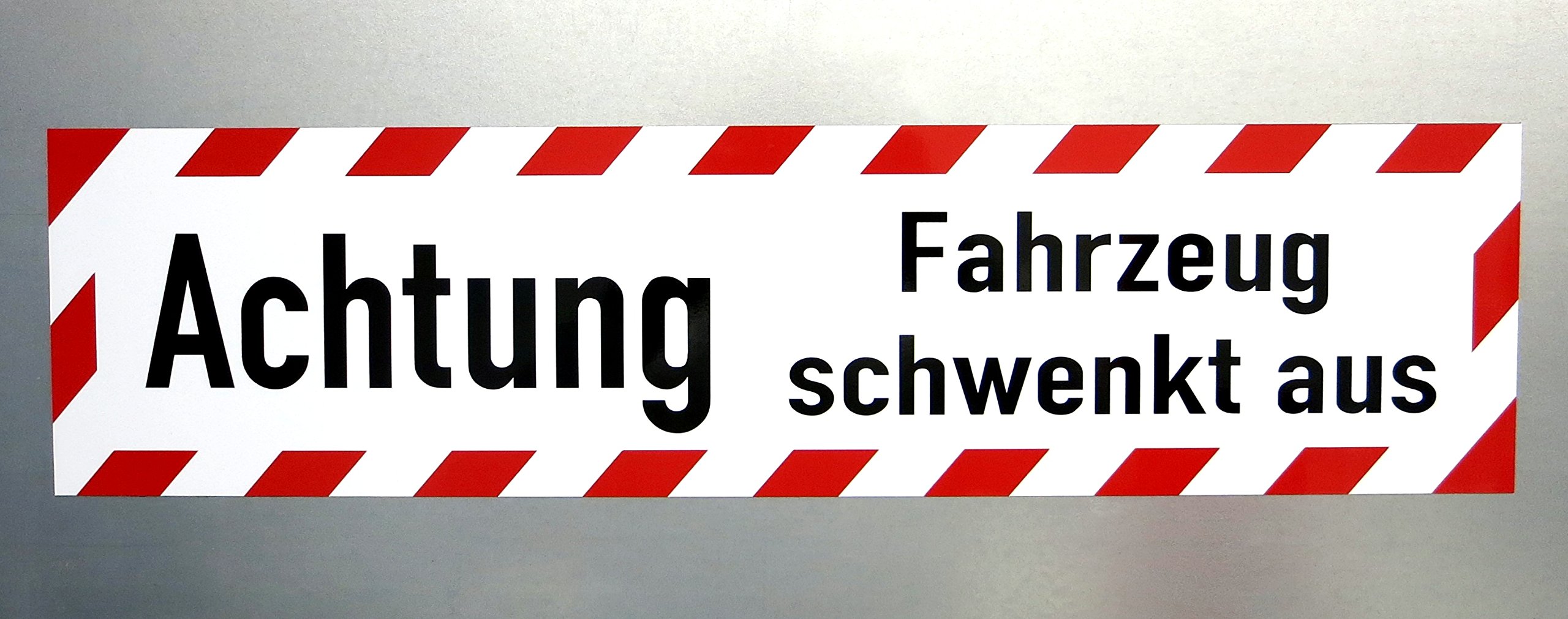 Magnetic Sign in German “Achtung Fahrzeug schwenkt aus” (English: Attention Vehicle Swings), Warning Sign 60 x 15 cm
