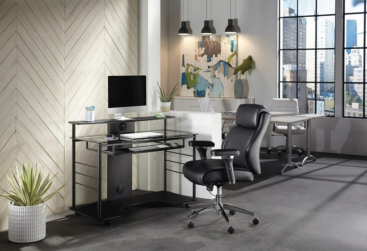 Amazon Com Realspace 47 W Mobile Tech Desk Black Office Products