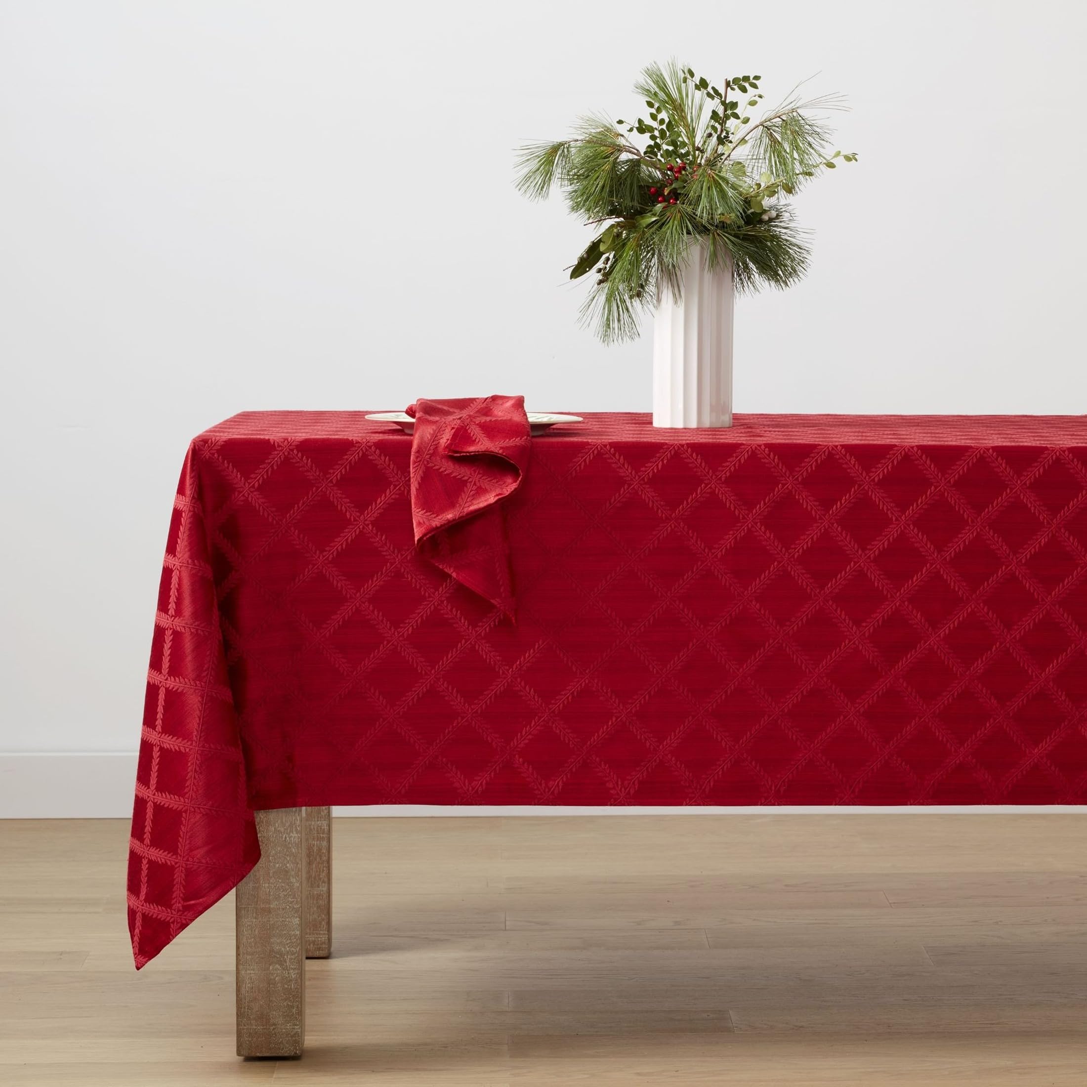 Lenox Laurel Leaf Tablecloth, Red – 70″ W x 104″ L