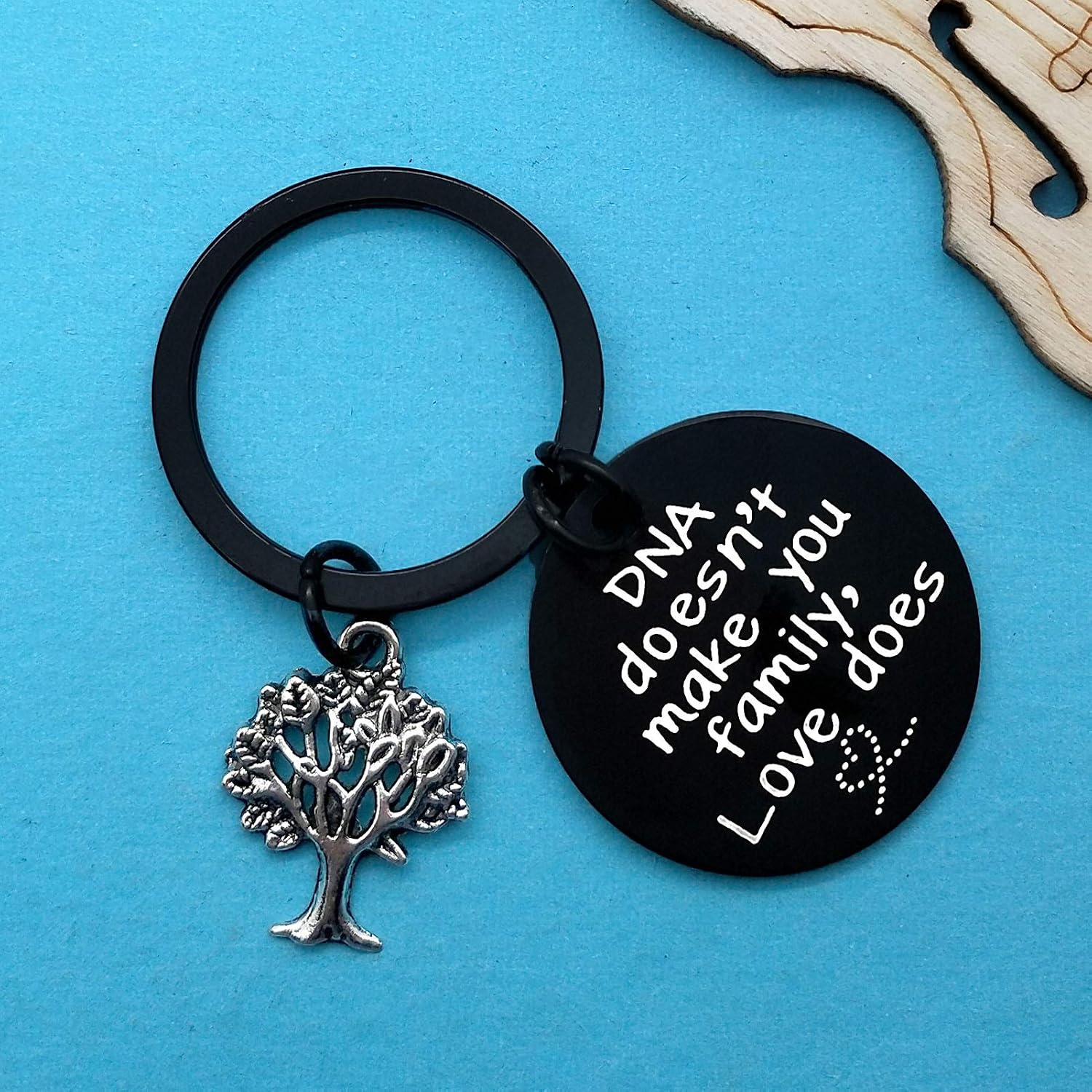 Huwujiu Step Mum Keyring Step Dad Gifts DNA Doesn't Make You Family Love Does Keyring Step Parent Gifts Keyring Mother’s Day Gifts Father’s Day Gifts Christmas Birthday Gifts Adoption Gifts - Image 5