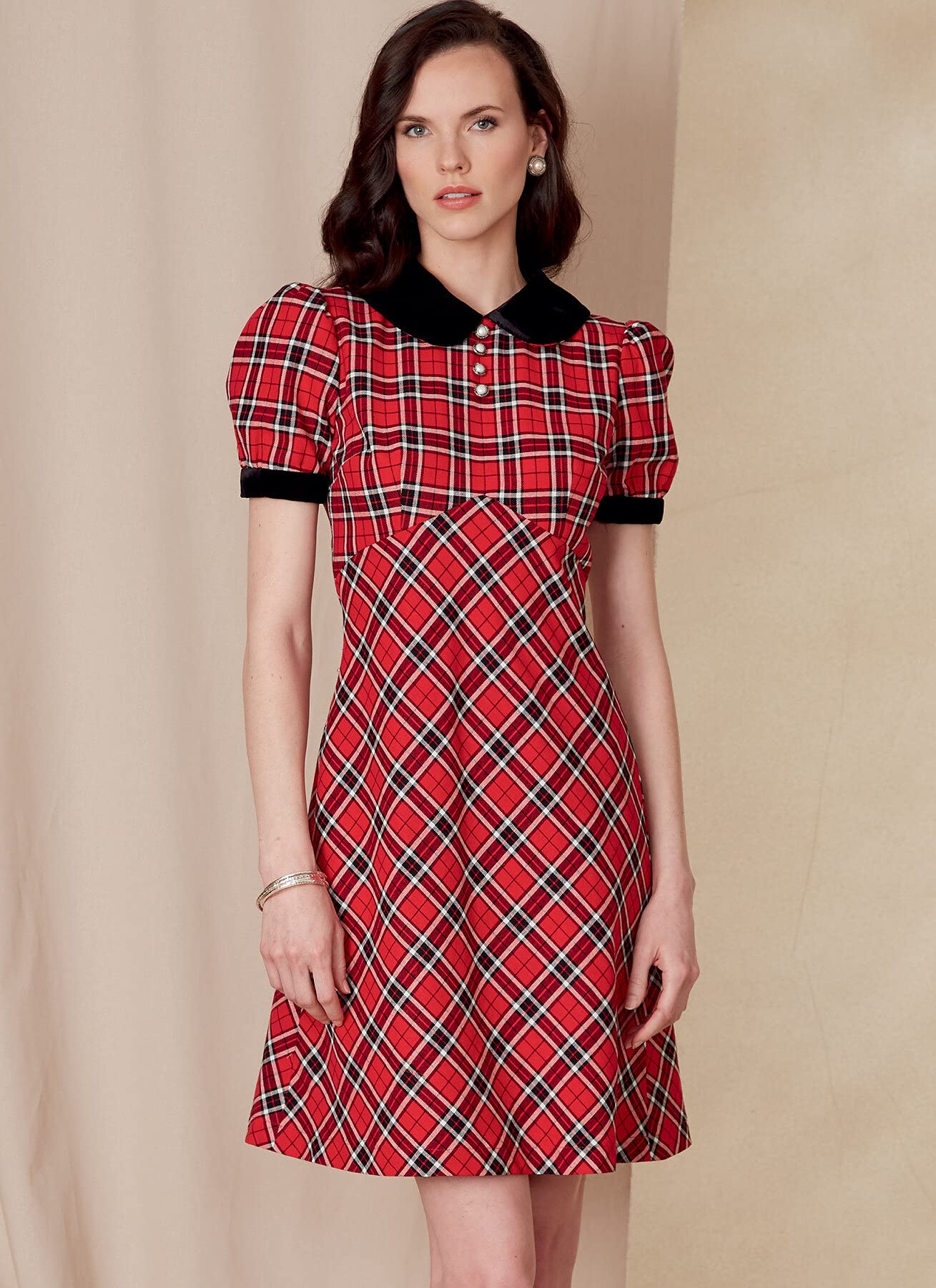 Vogue Patterns V1822B5 Misses Dress B5 (8-10-12-14-16)