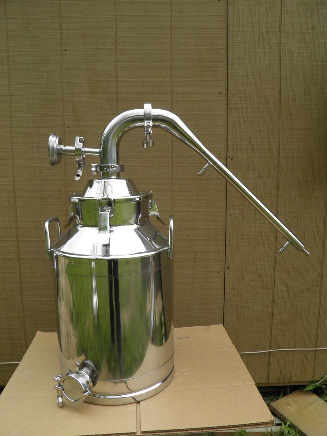 Home Brewing & Wine Making Moonshine Stills 8 Gallon Still with 2