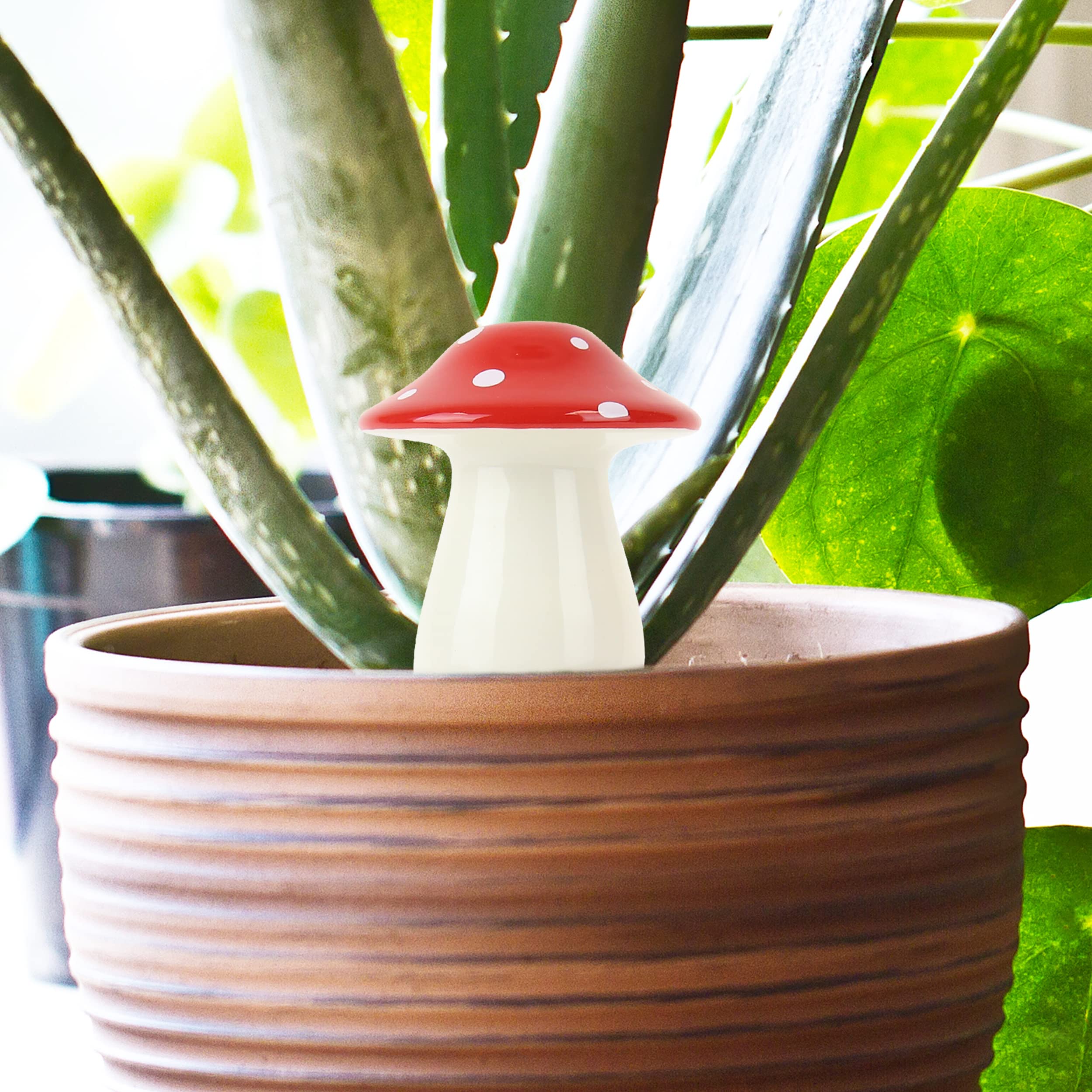 Gift Republic GR452187 - Self Watering Mushroom - Cute Design - Water dispenser for Indoor Plants - Home Accessories, red and white