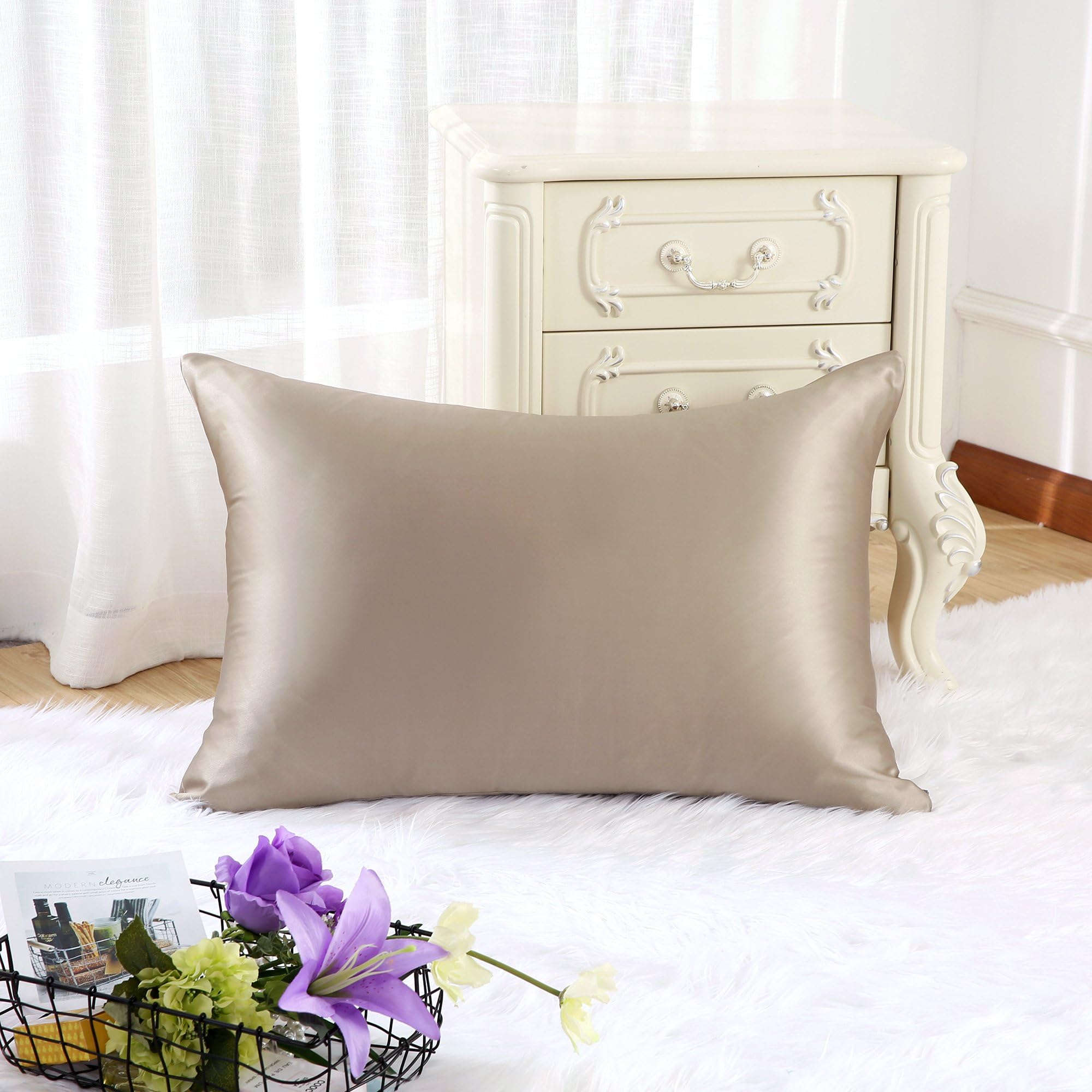 Spruce Luxurious 100% Pure Mulberry Silk Pillowcase for Hair and Skin Beauty on Both Sides with Hidden Zipper, Anti-Wrinkle, 19 Momme, 22 Colors, 1 PC(50 * 75 cm) (Standard - 50 * 75cm, Light Coffee)