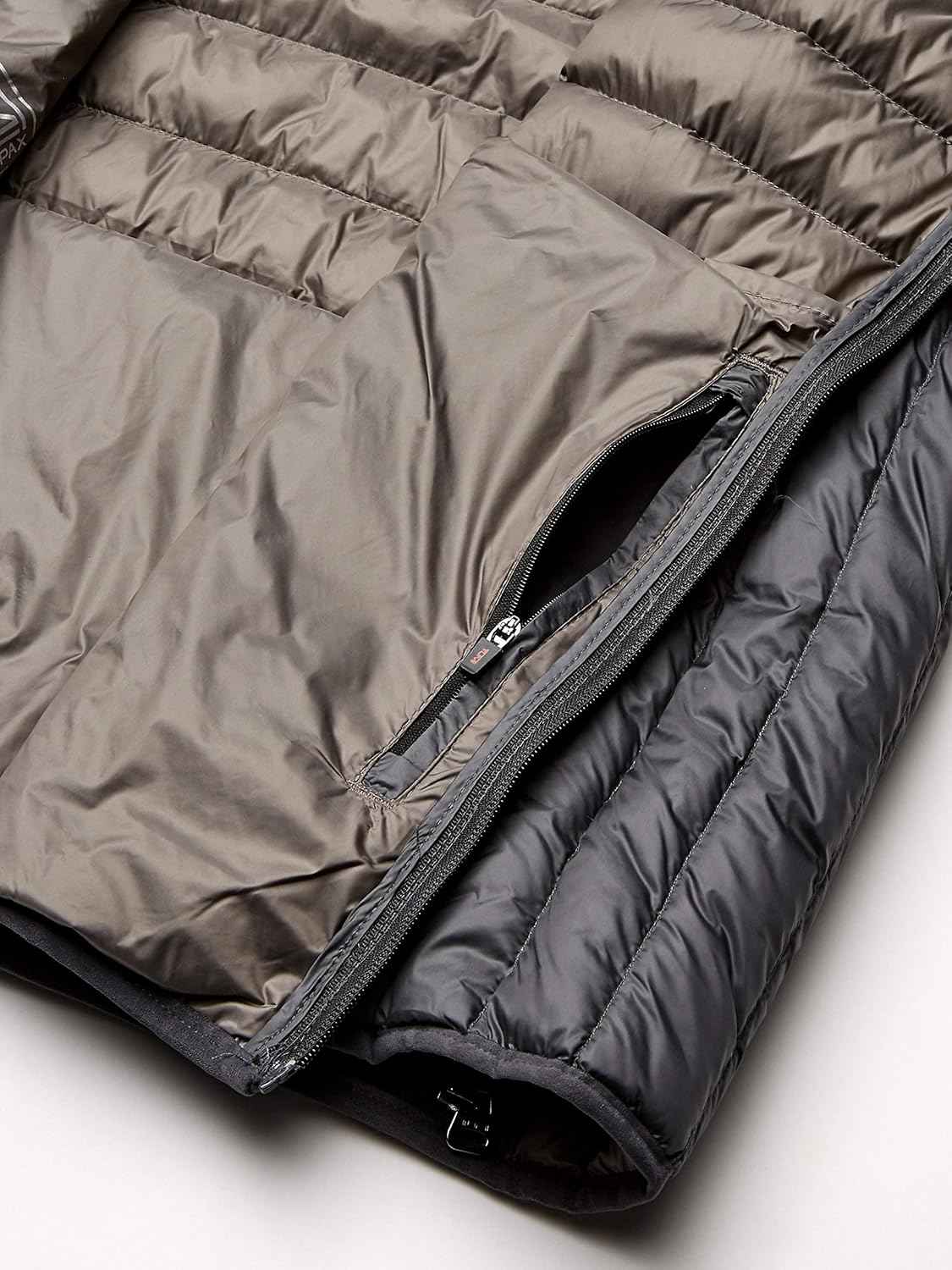 Tumi Men's Packable Puffer Vest at  Men’s Clothing store