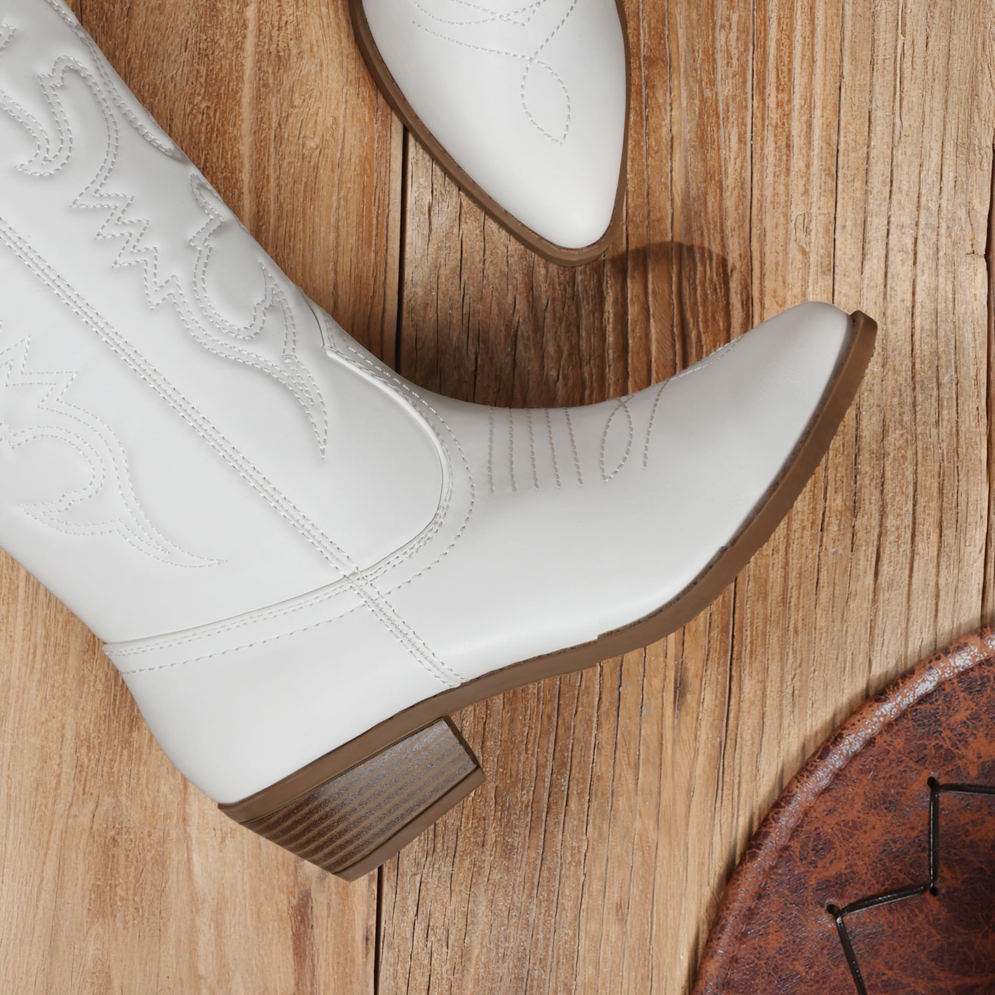DREAM PAIRS Women's Cowboy Boots Pull On Cowgirl Boots Mid Calf Western Boots, Available in Regular and Wide Calf