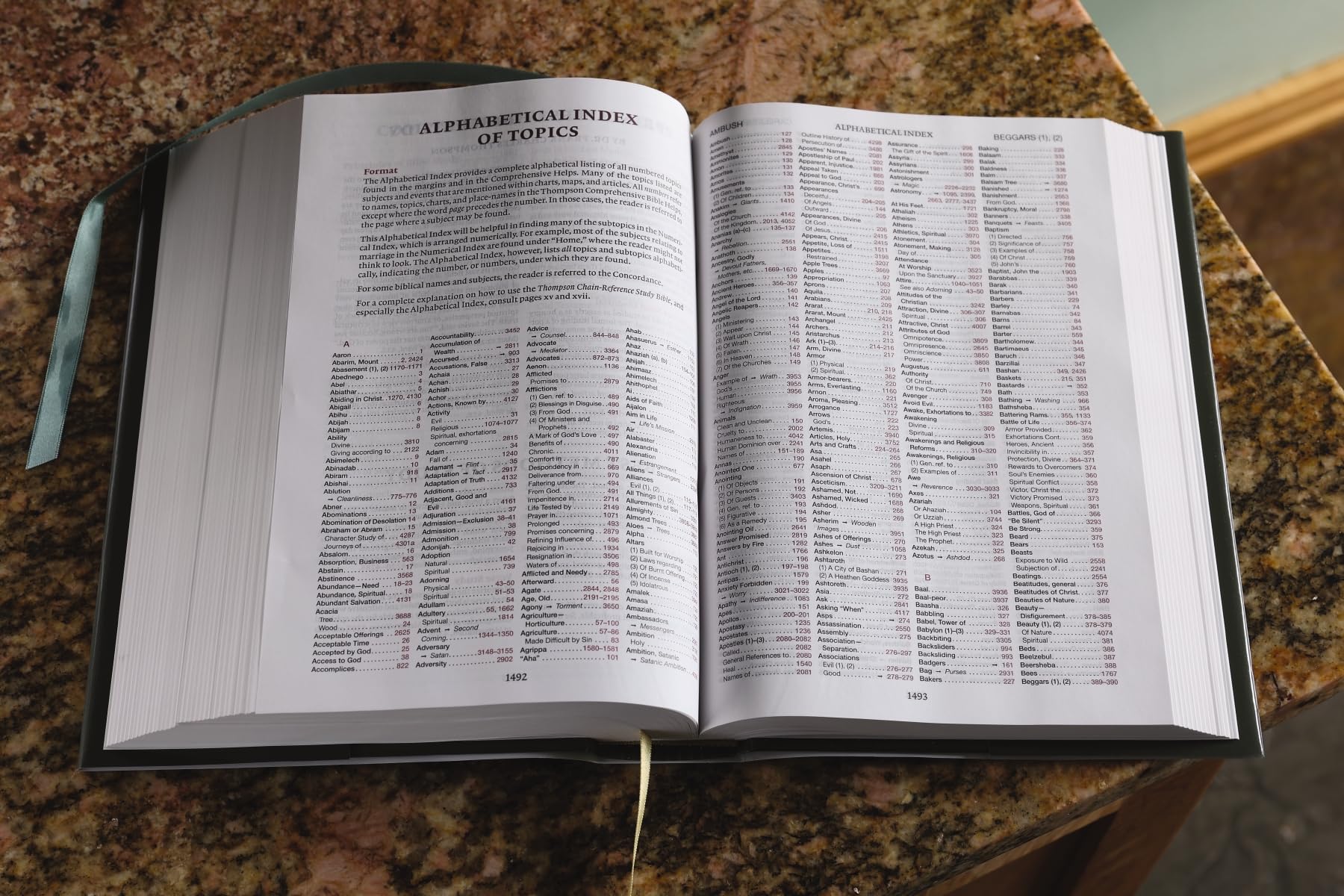 ESV, Thompson Chain-Reference Bible, Hardcover, Green, Red Letter ESV, Thompson Chain-Reference Bible, Hardcover, Green, Red Letter Hardcover