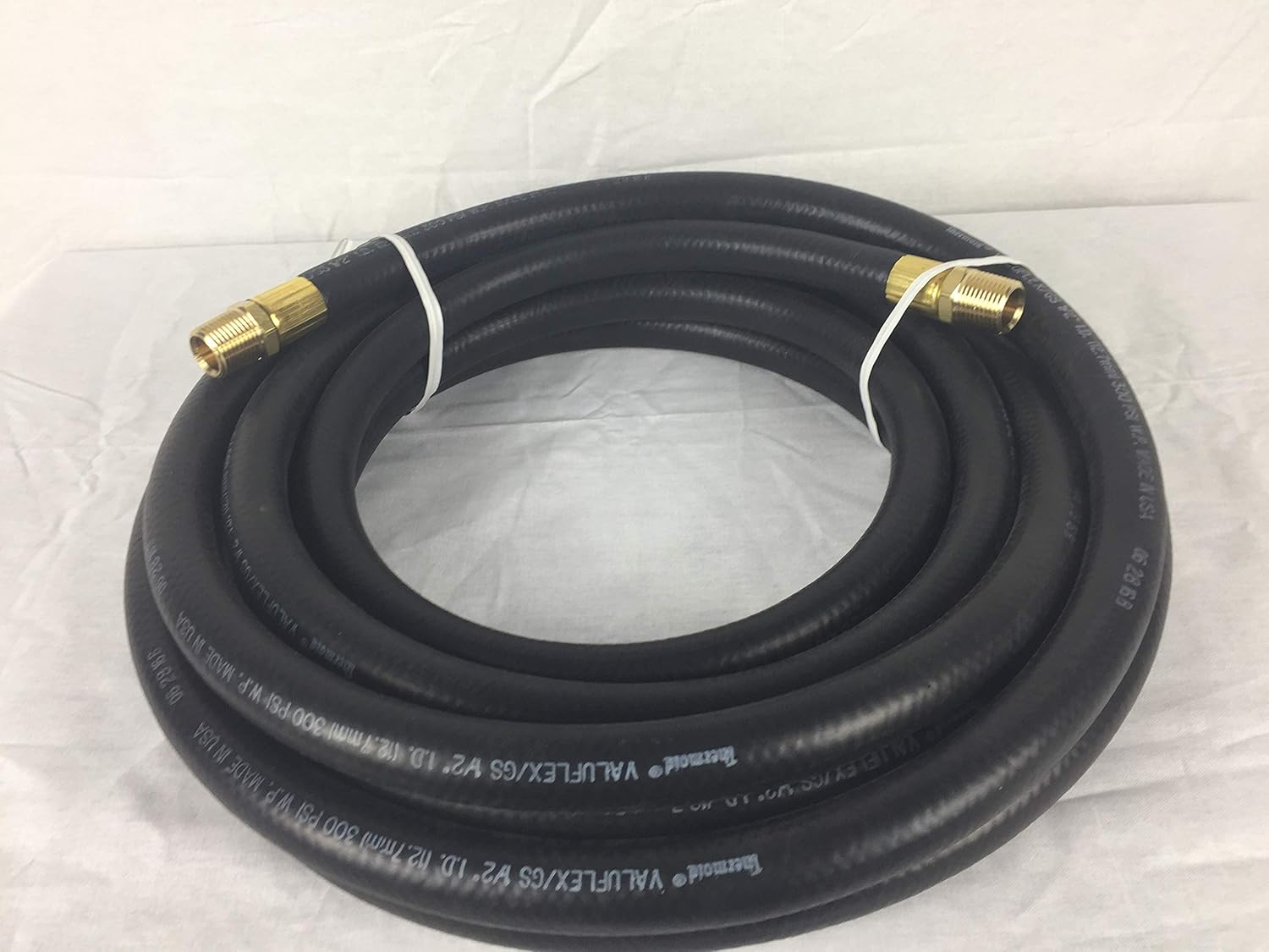 3/8" X 4' 300 PSI, HBD Thermoid ValueFlex red Hose, W/Brass 3/8" Rigid