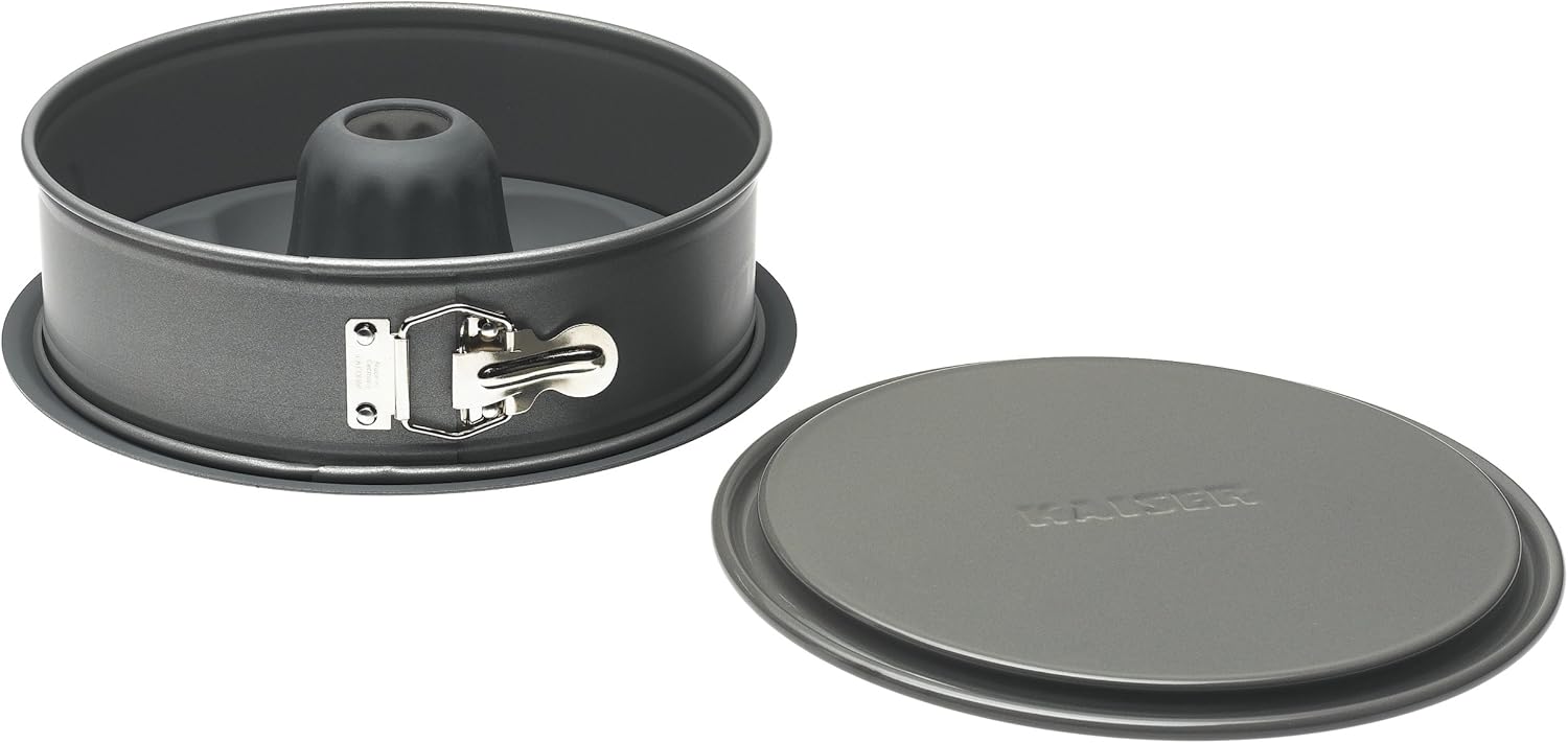 Amazon.com: Kaiser Bakeware La Forme Perfect 10-Inch Springform with ...