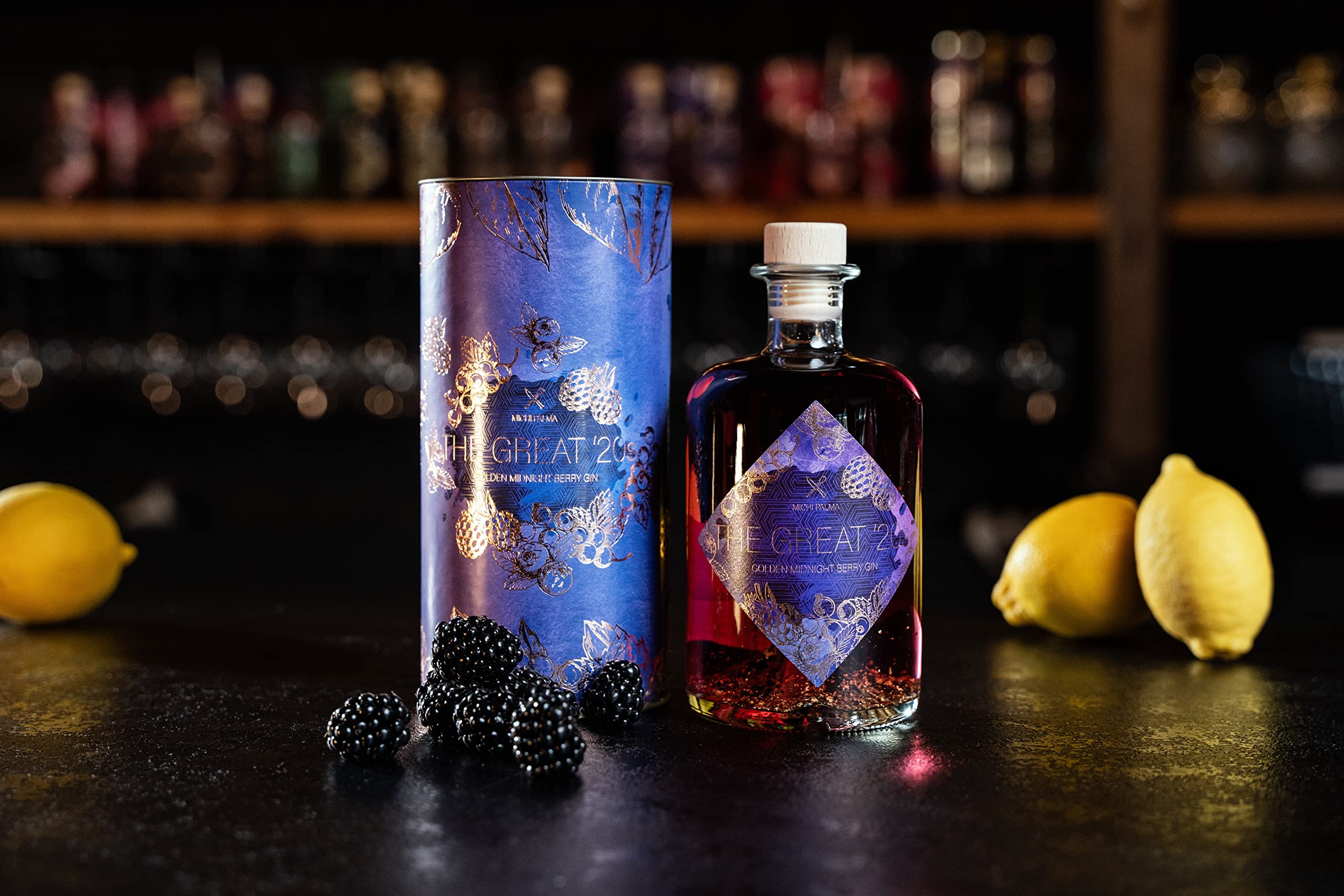 Michi Palma | The Great '20s Golden-Midnight-Berry (1 x 0.5 l) | Premium Spirituose auf Gin-Basis | Mit 23 Karat reinem Blattgold und edler Geschenkverpackung | Goldene Gin-Geschenkidee 2