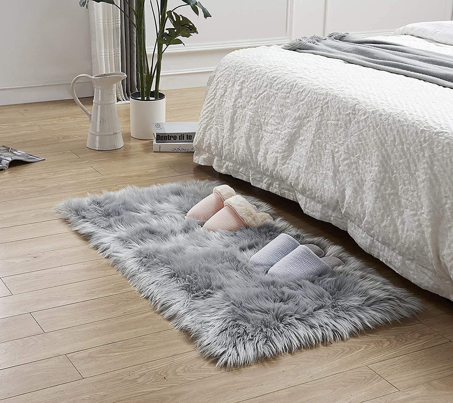 HEQUN Faux Fur Rug, Fluffy Rug, Shaggy Rugs,Faux Sheepskin Rugs Floor Carpet for Bedrooms Living Room Kids Rooms Decor (Grey, 60 X 90 CM Square)
