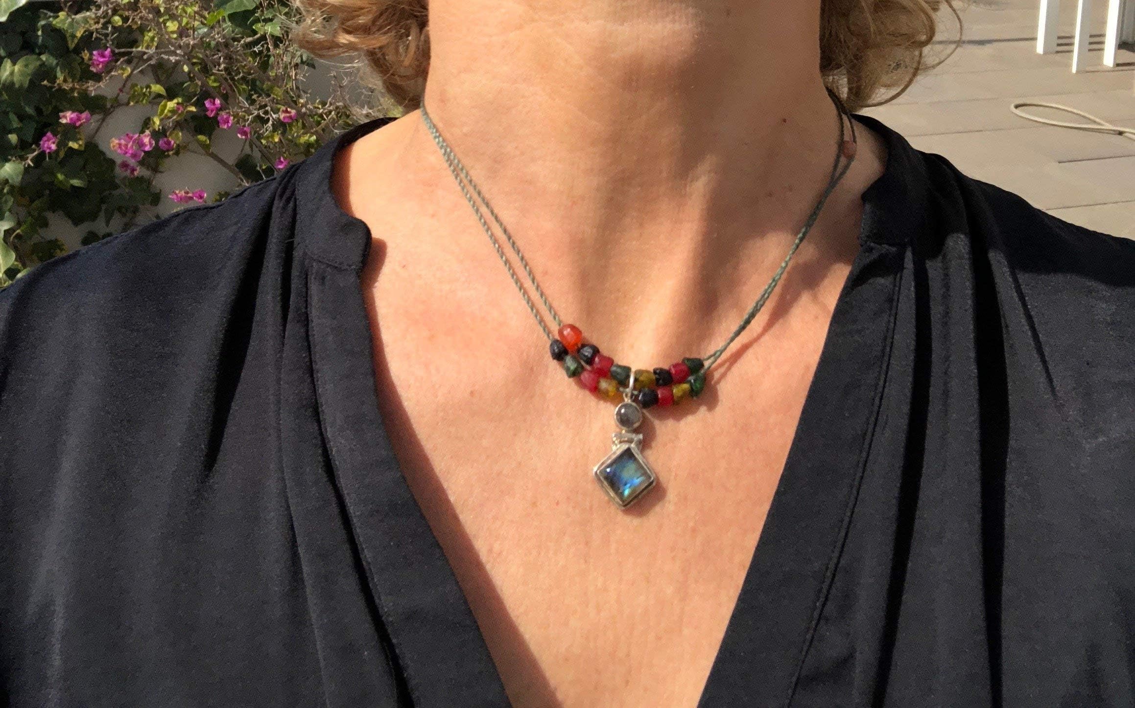 Ethnos Barcelona - Silver pendant and double labradorite.