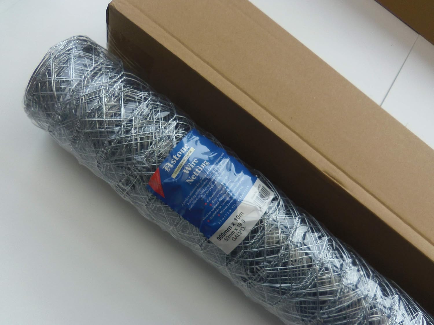 Astone heavy duty galvanised chicken wire netting roll: 900mm wide, 10m long, 50 mm mesh, 19g wire diameter - Image 4