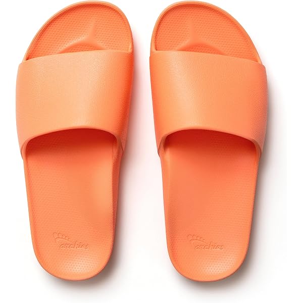 Amazon.com | UGG Men display picture 2