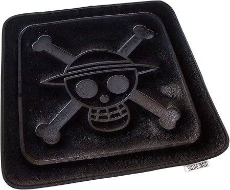Amazon One Piece ワンピース ルフィ 海賊旗 クッション ブラック Gm シートクッション 車 バイク