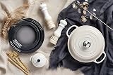 Le Creuset Classic Adjustable Salt Mill Grinder 40g Meringue 21 cm view 2