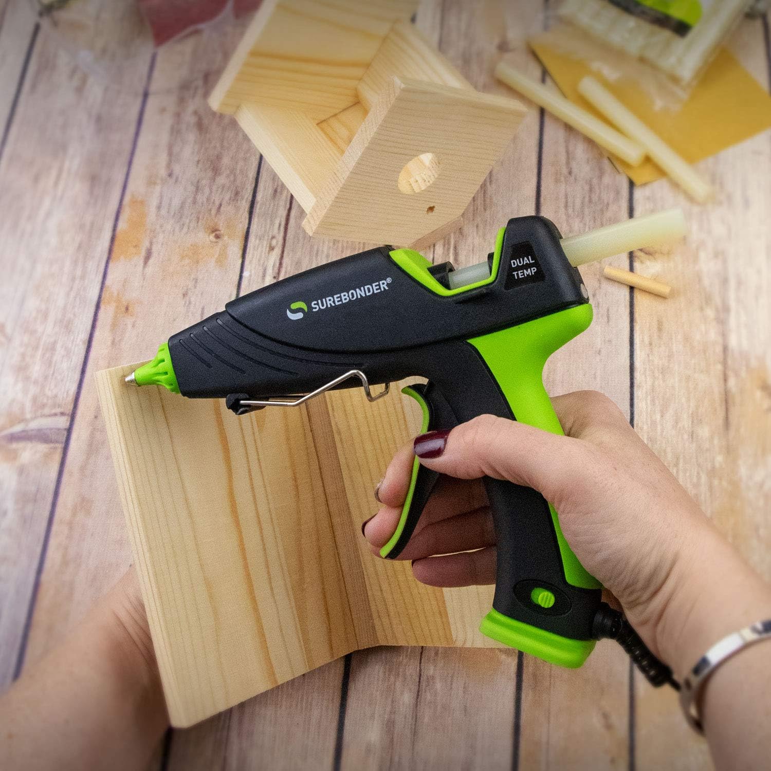 Surebonder Auto Shut Off Hot Glue Gun, Dual Temperature, Full Size, 2.5X Power of Full Size Glue Guns, Easy-Adjust Temp for Multiple Projects (Ultra Series )
