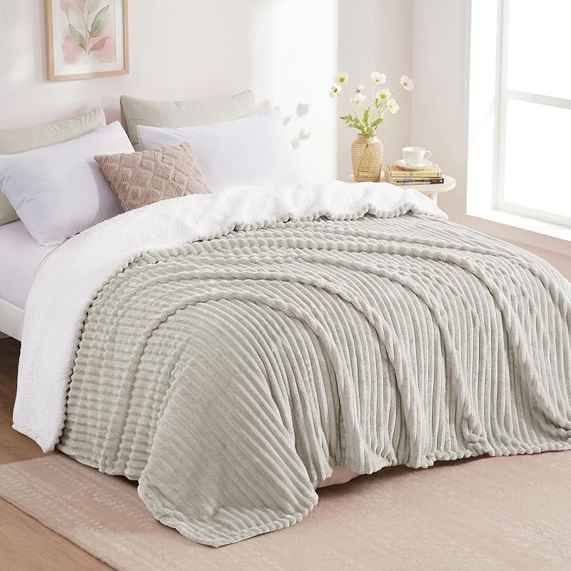 Manta Cama Invierno para Cama 180/200, Sherpa Franela Reversible Polar con Cordón para Sofá, Borreguito Gruesa, Suave, Caliente, Sillón, Transpirable para Invierno (Beige, 220 x 240 cm)
