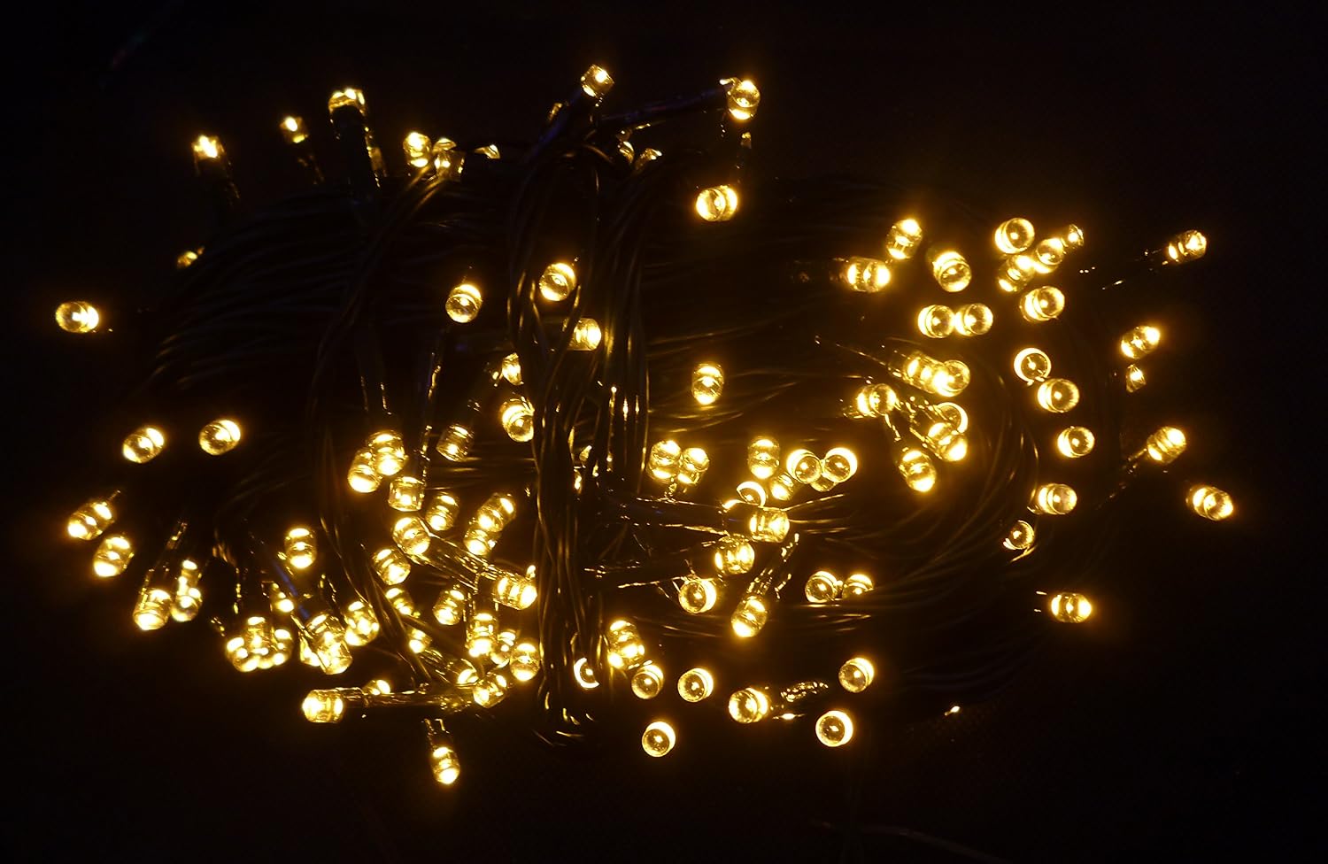 Christmas Concepts® 200 Warm White Battery Operated LED Fairy Lights with Built in Timer Box, 20m (65.7ft) Length - Image 3